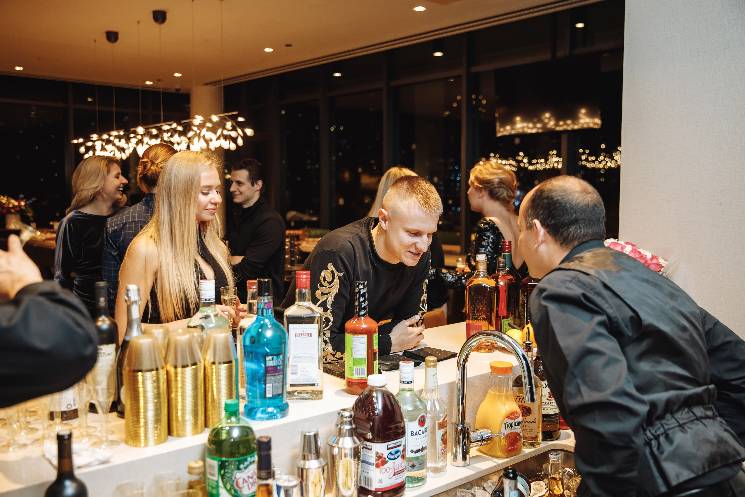 Deymar Insurance Agency. Wedding family event photographer in Chicago Nick Yushevich