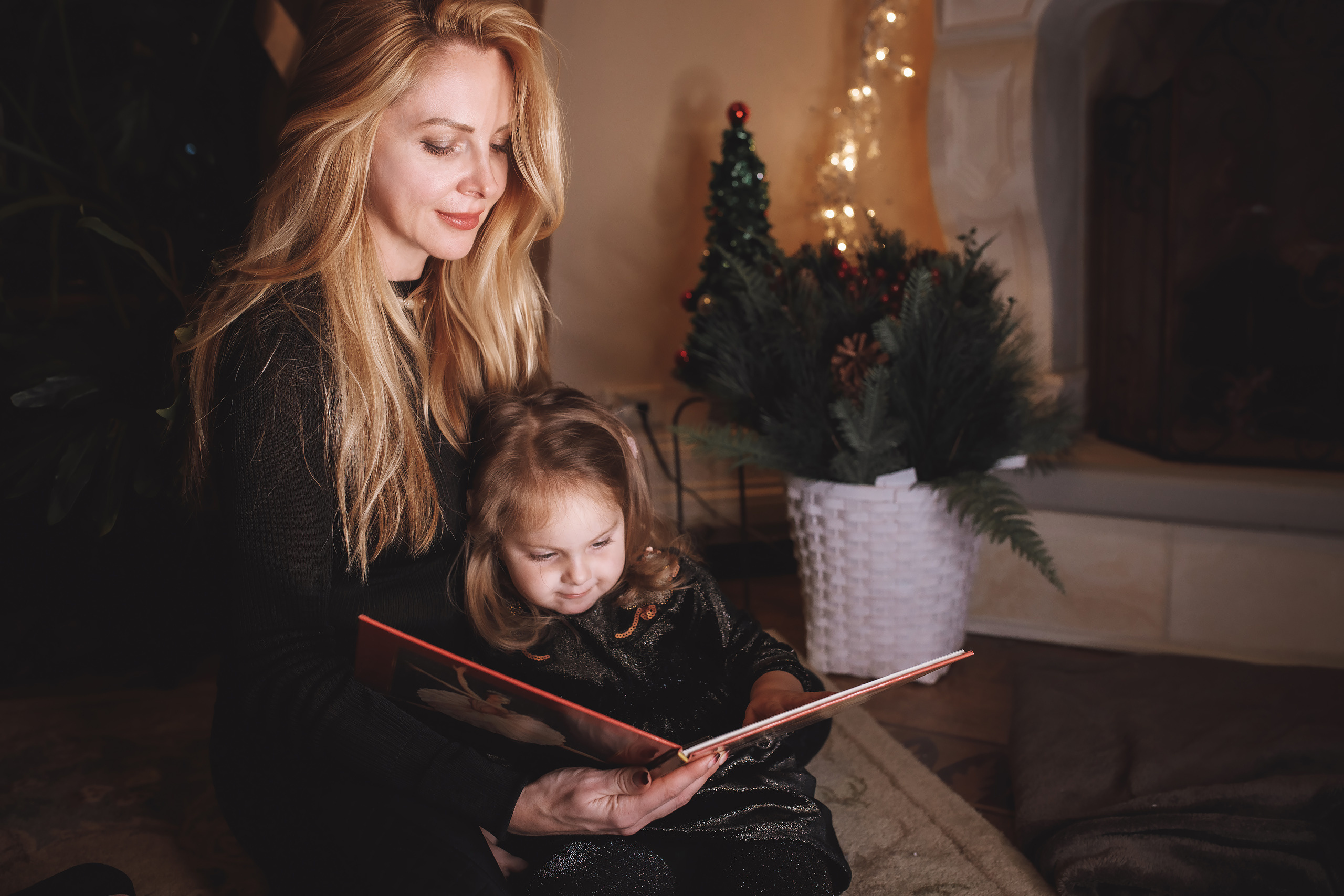 12.05.2019 Christmas Family Photoshoot. Wedding family event photographer in Chicago Nick Yushevich