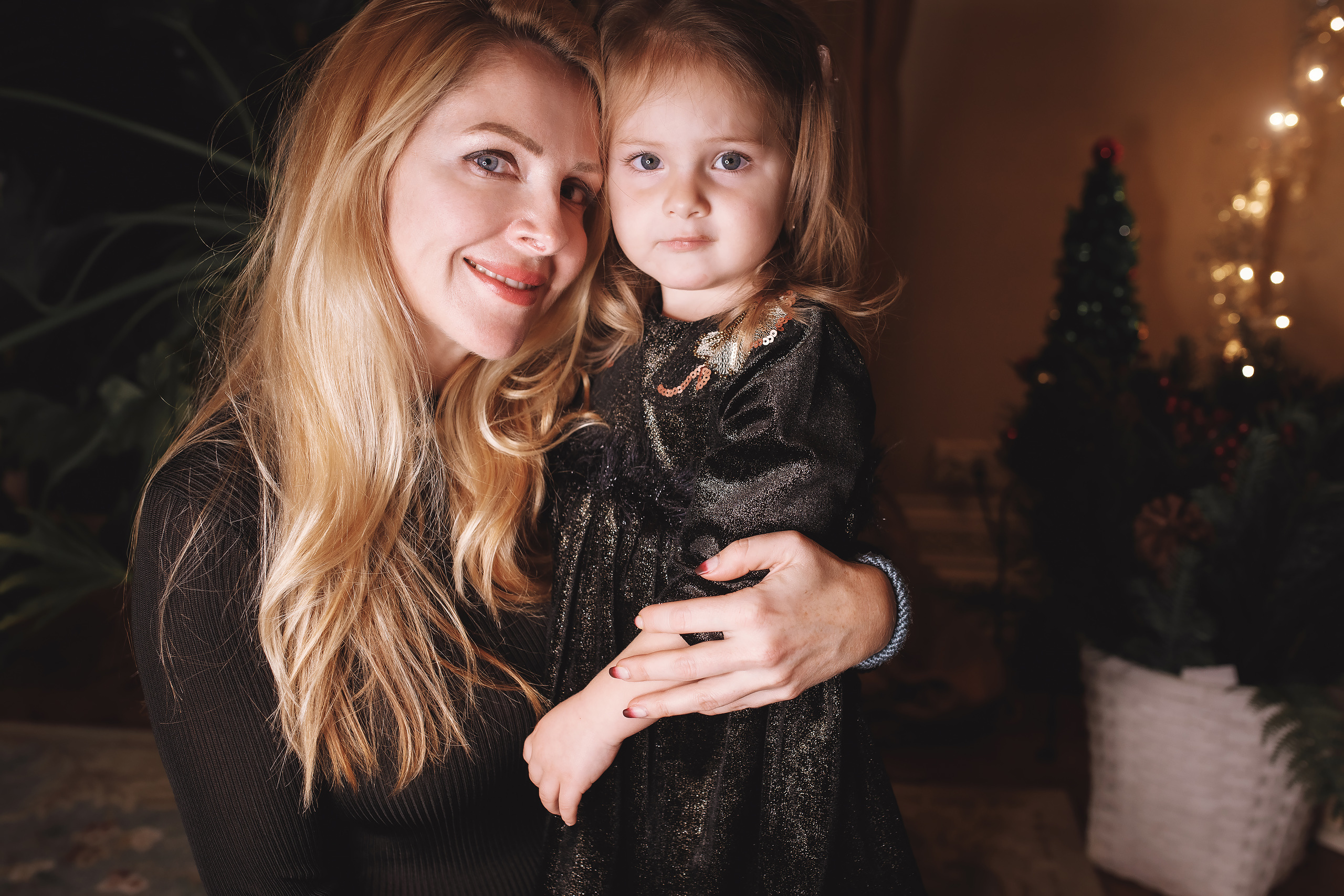 12.05.2019 Christmas Family Photoshoot. Wedding family event photographer in Chicago Nick Yushevich