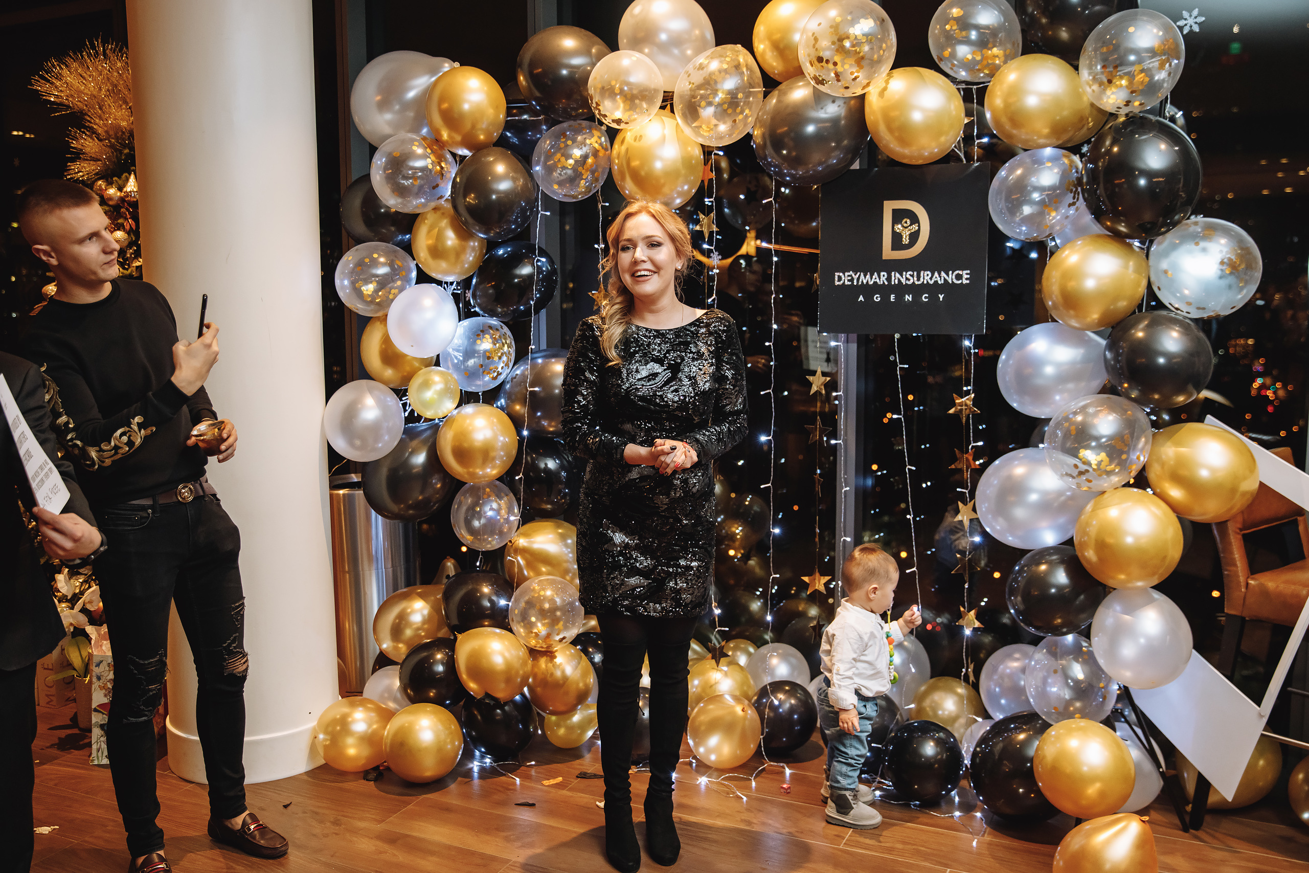 Deymar Insurance Agency. Wedding family event photographer in Chicago Nick Yushevich