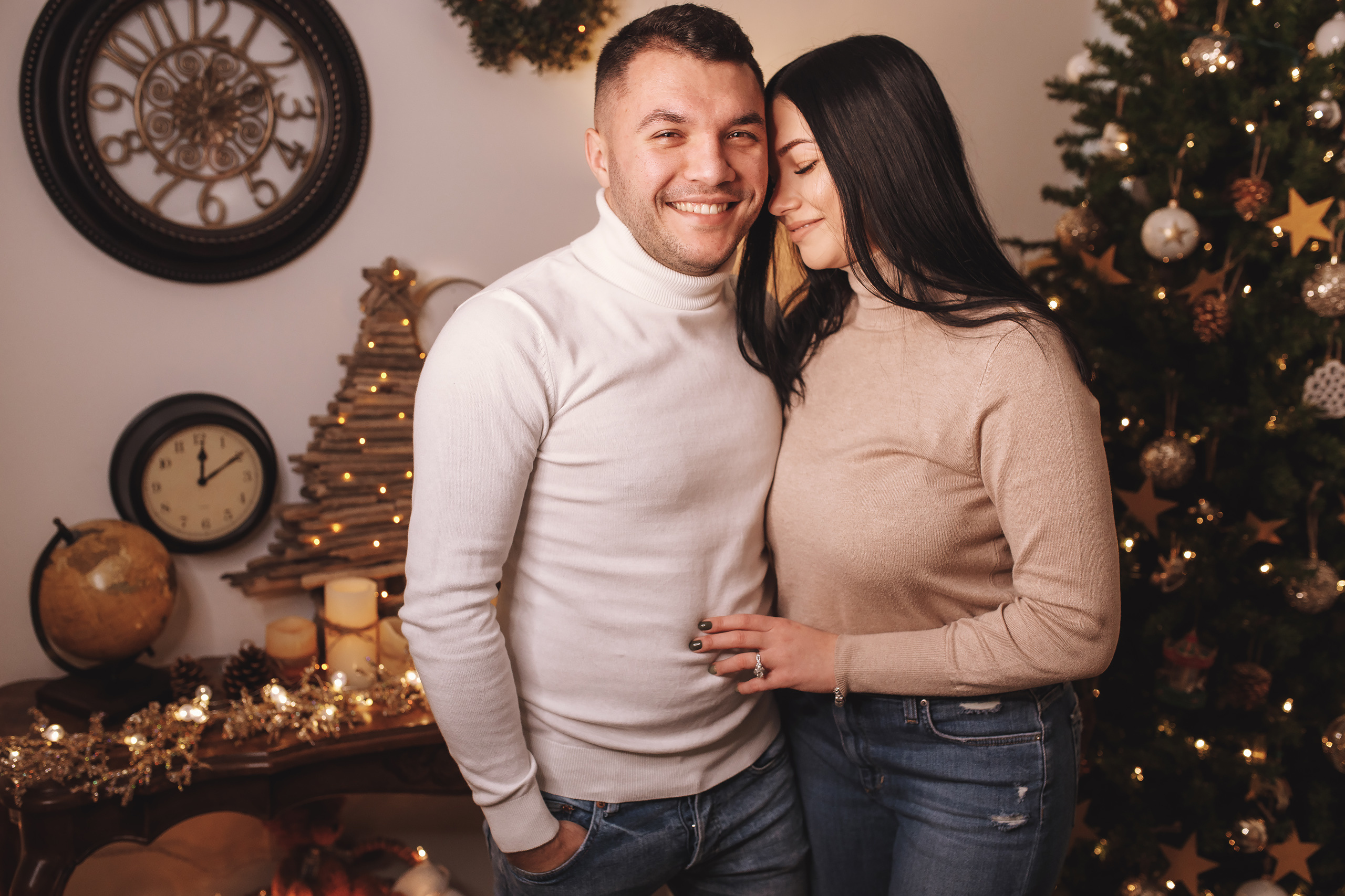 12.14.2019 Christmas Family Photoshoot 19. Wedding family event photographer in Chicago Nick Yushevich