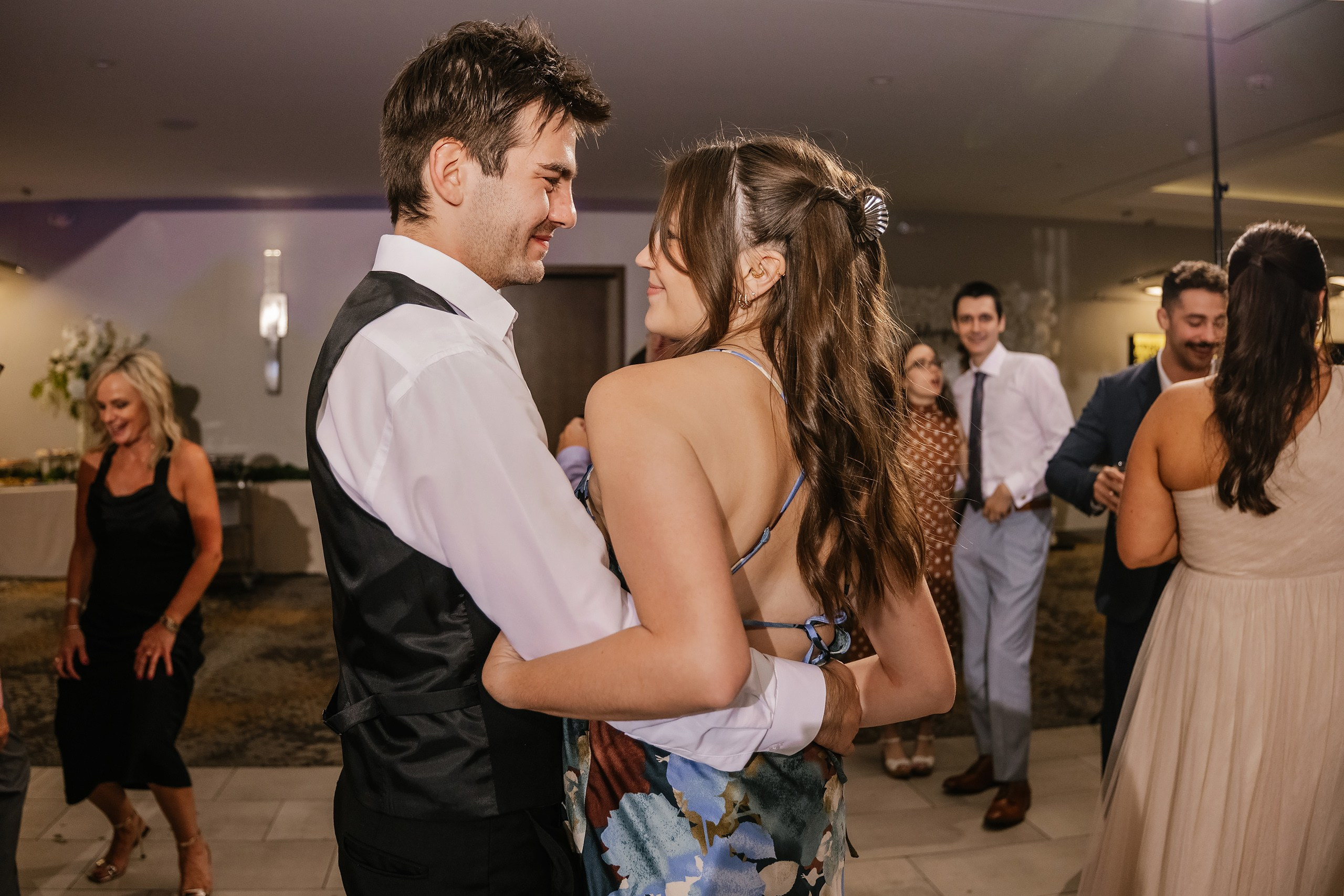 09.06.2025 Wedding. Wedding family event photographer in Chicago Nick Yushevich