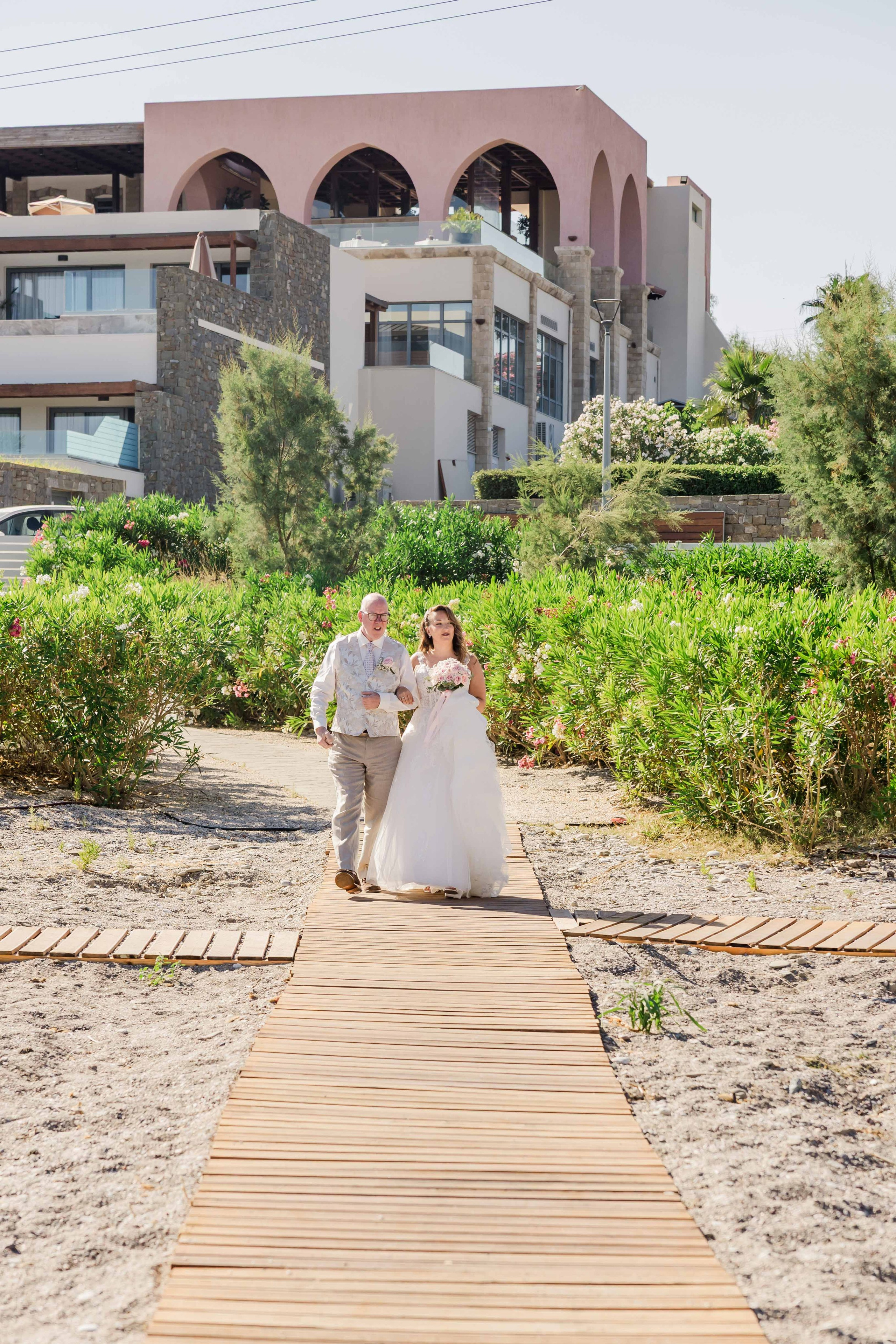| Carly & Eimer |. Photography in Rhodes