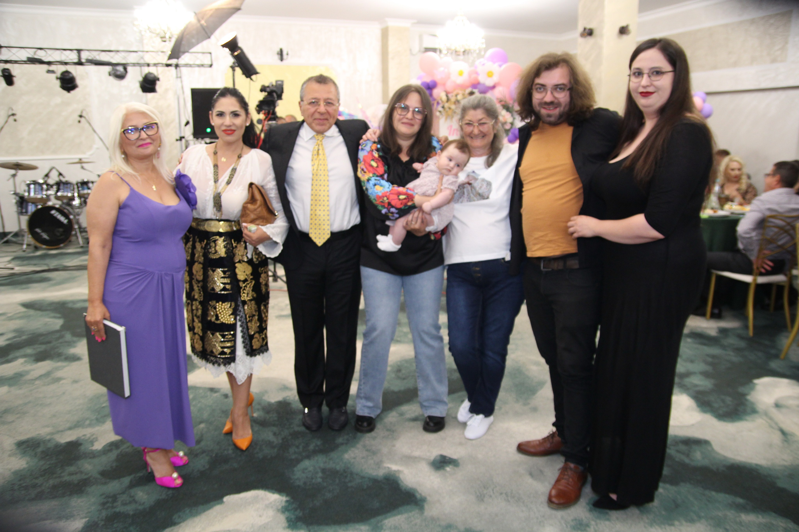 BYZO MEDIA. PETRU BYZO - family and children photographer in ROMANIA