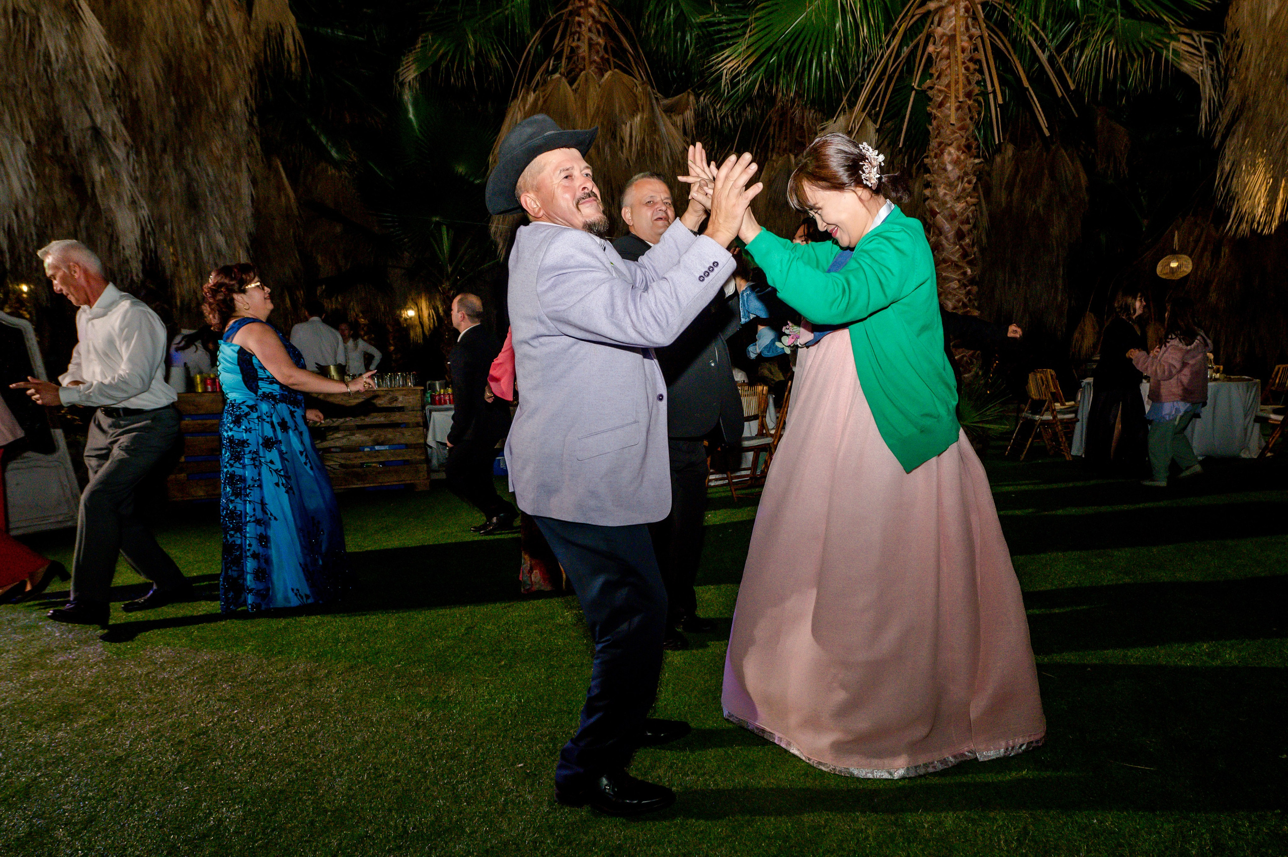 BYZO MEDIA. PETRU BYZO - family and children photographer in ROMANIA