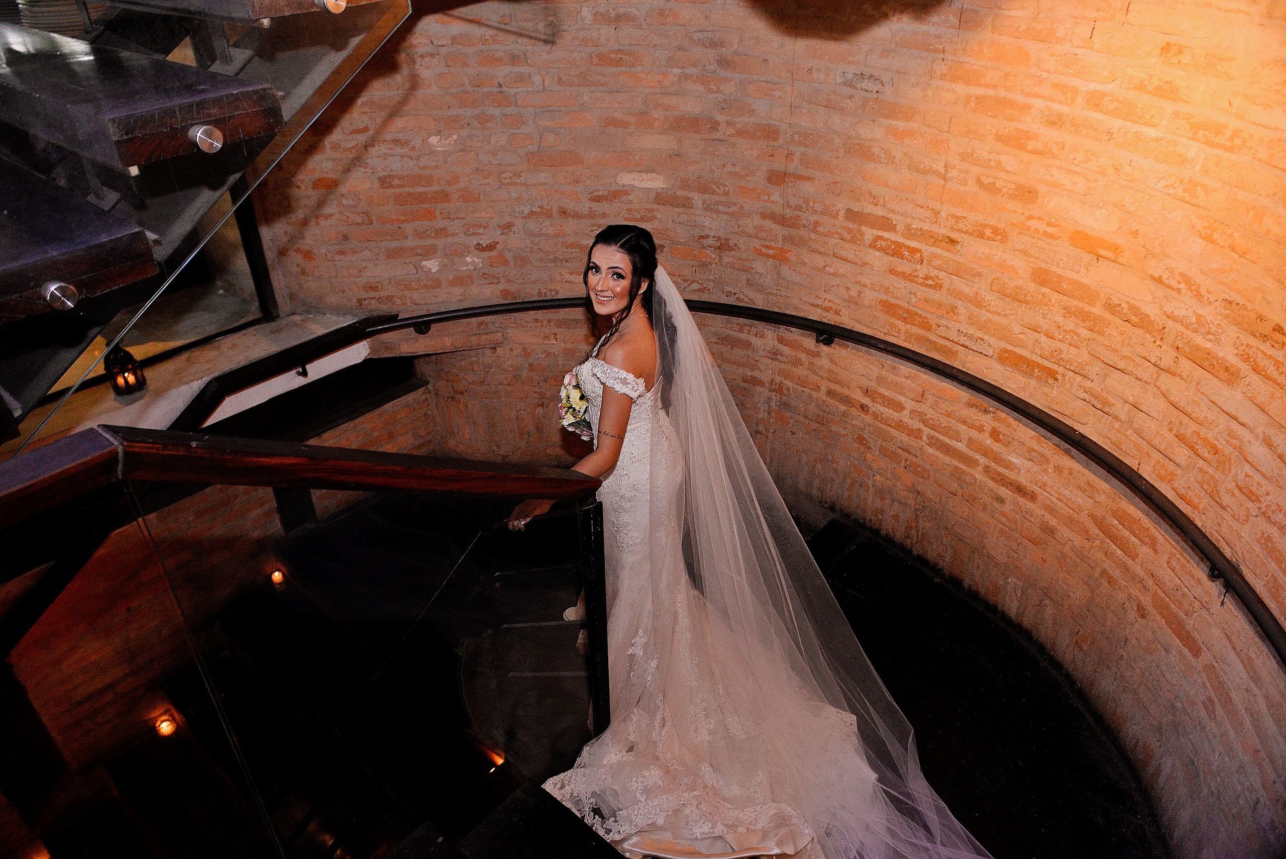 Gabriella & Leonardo — Pizzaria Veridiana, São Paulo. Produtora Bride