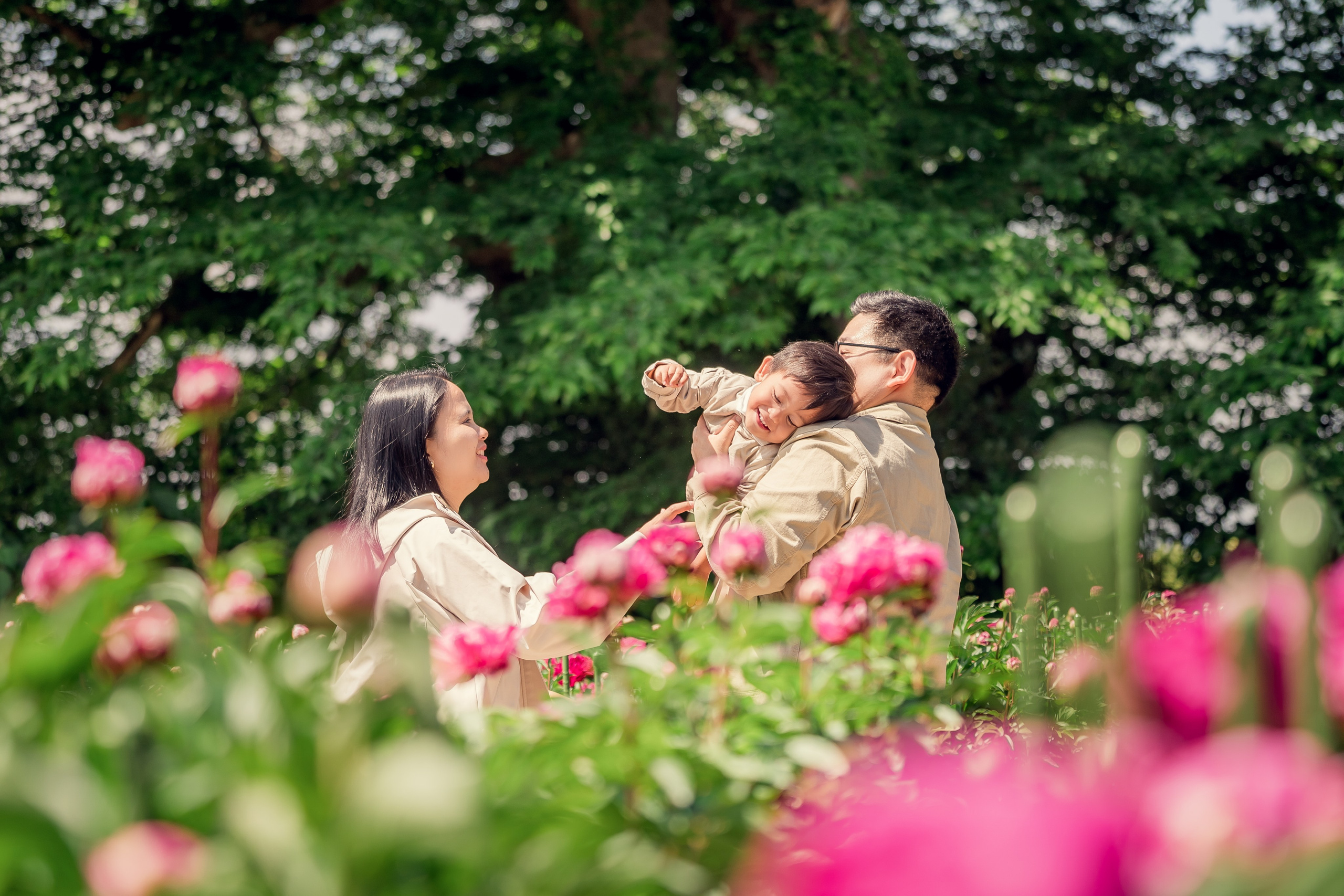 Family Photography at Maizuru Park Fukuoka | Japanese Soul Style. Portrait Photographer in Fukuoka, Japan | Alina Nazarova