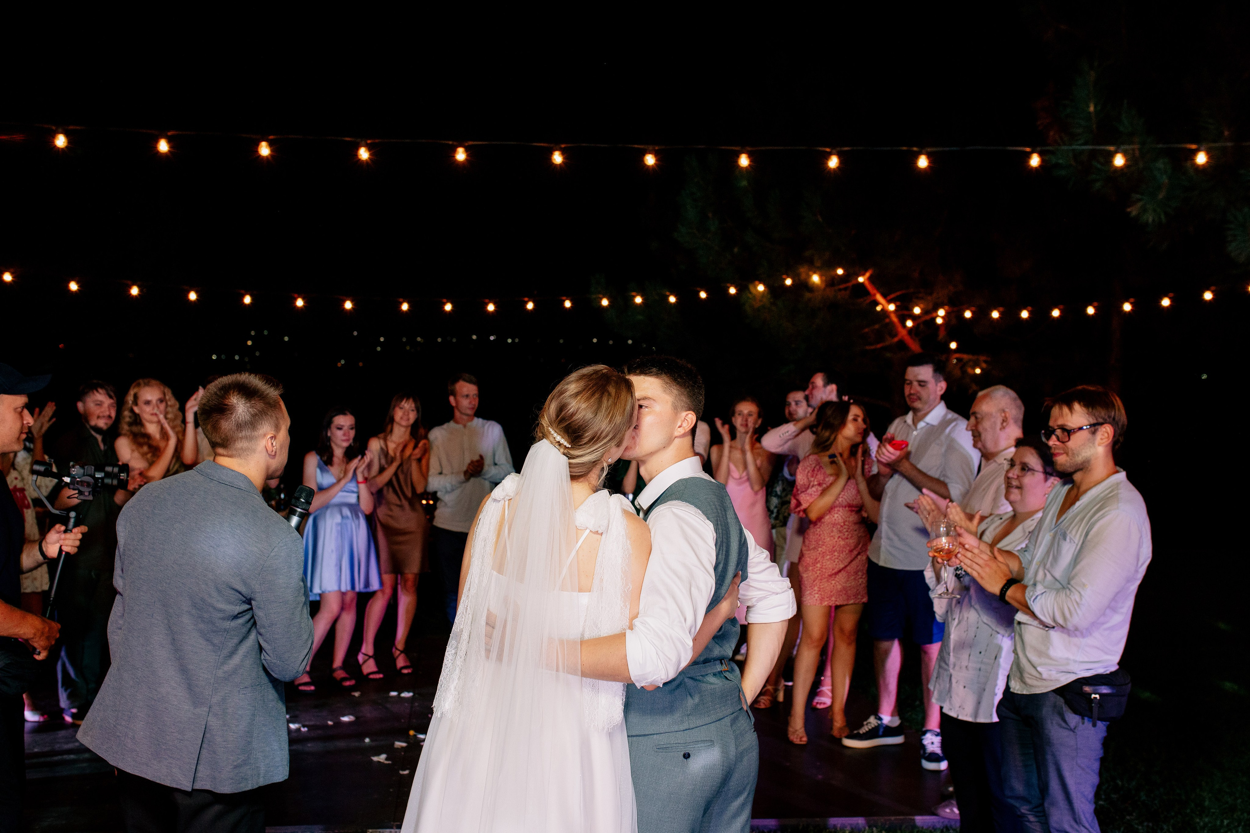 Reportage Wedding. Wedding photographer and videographer Europe