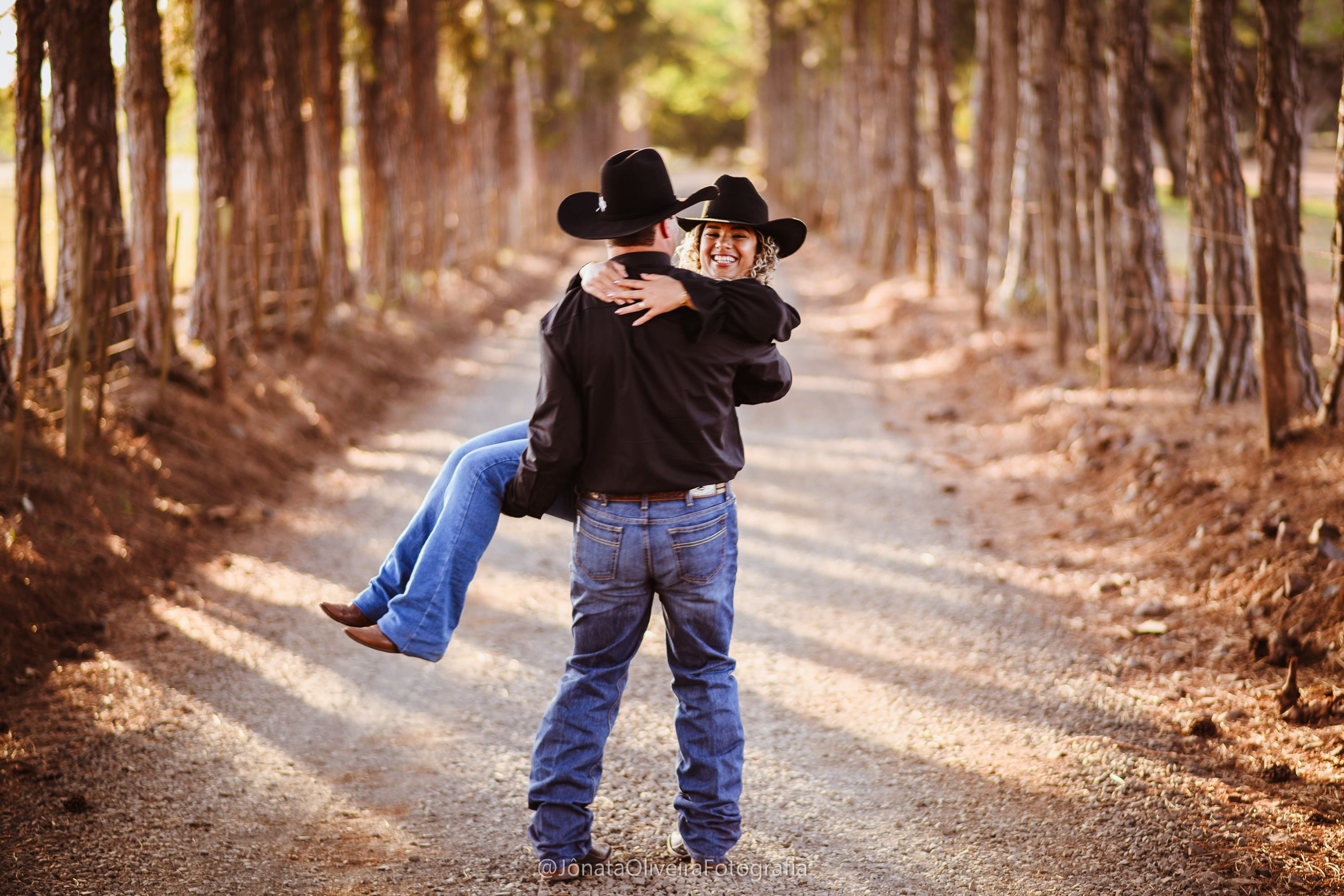 Pre Wedding Luérica e Vinicius. Fotografia de casamentos e ensaios em avaré Jônata Oliveira