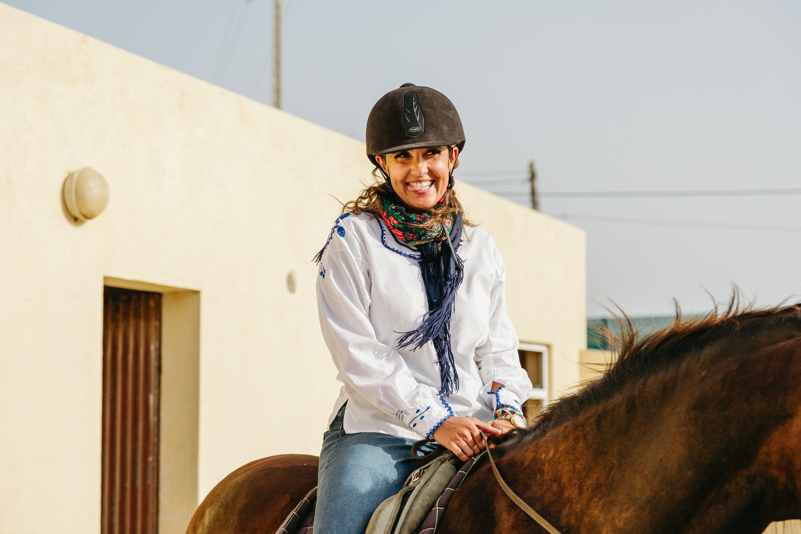 Marlene & Tiago com filhos. Passeios a Cavalo na Praia Peniche | Eco Salgados Agroturismo