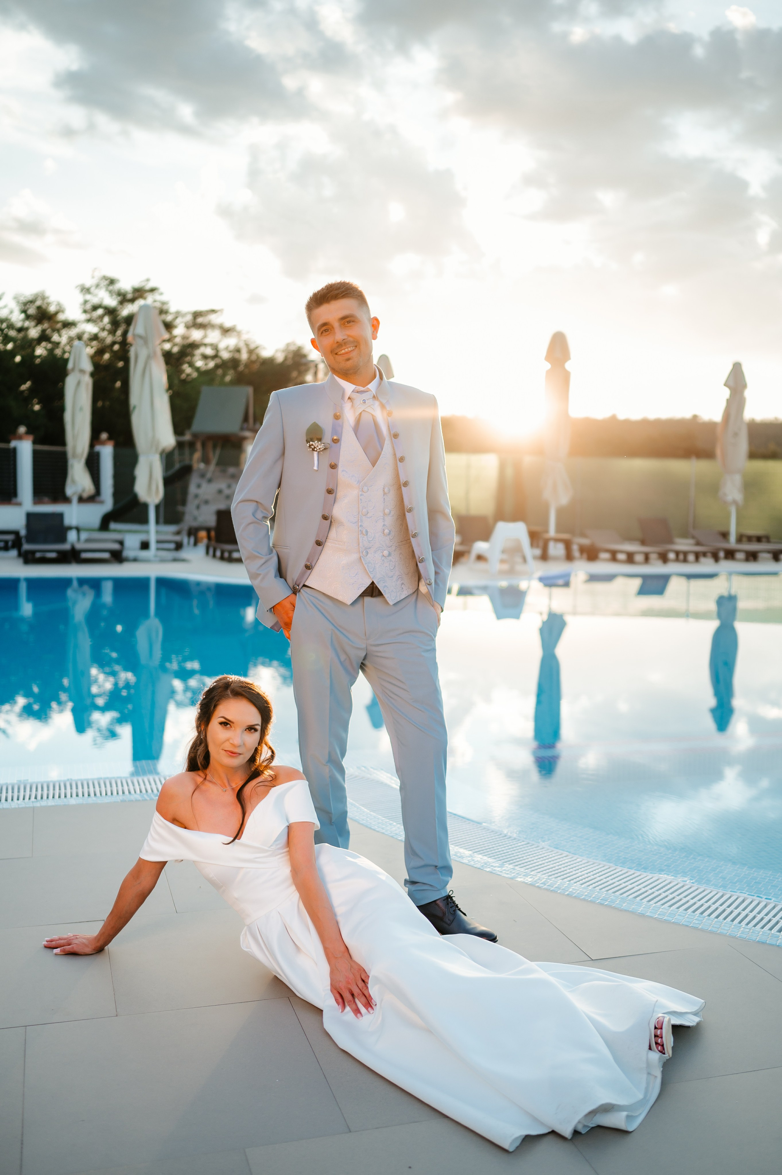 Laura & Alex. Fotograf si Videograf | Nuntă-Botez
