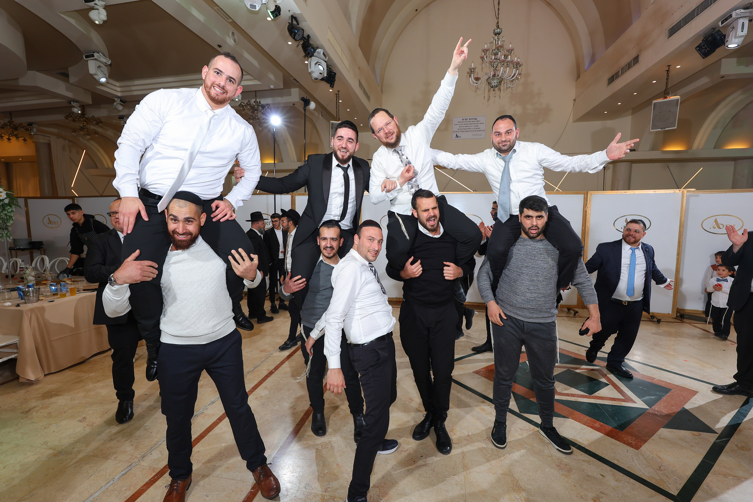 B & M. משה מנשה צלם חתונות