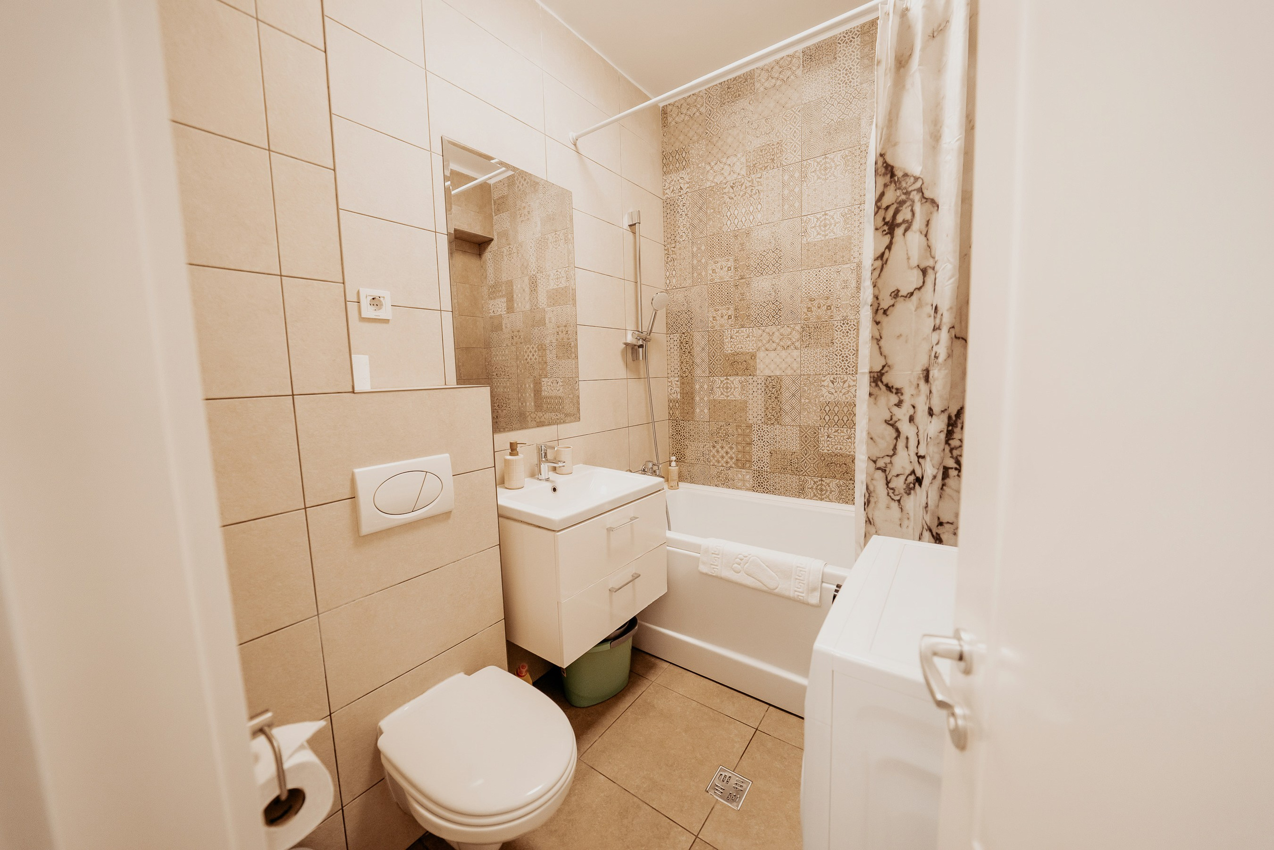 UpTowers - Imobiliare