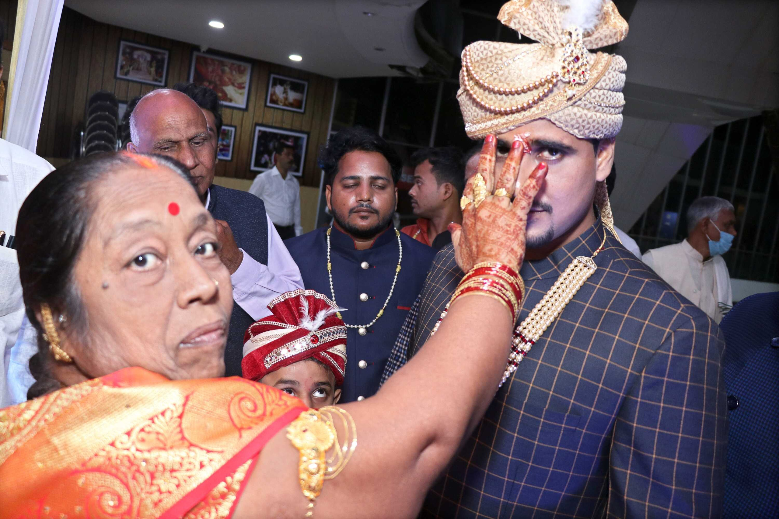 SHASHIKANT WEDS ROSHANI. “Ajay Digital Photo Studio — Capturing Timeless Wedding Moments”