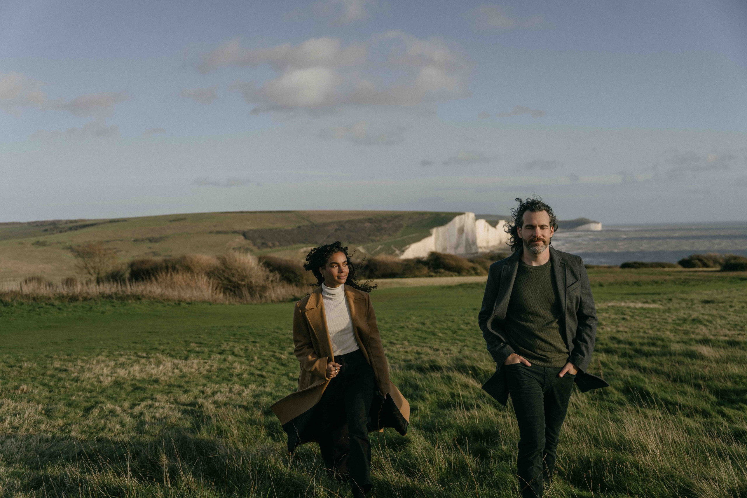 seven sisters cliffs engagement photos uk coastal landscape couple