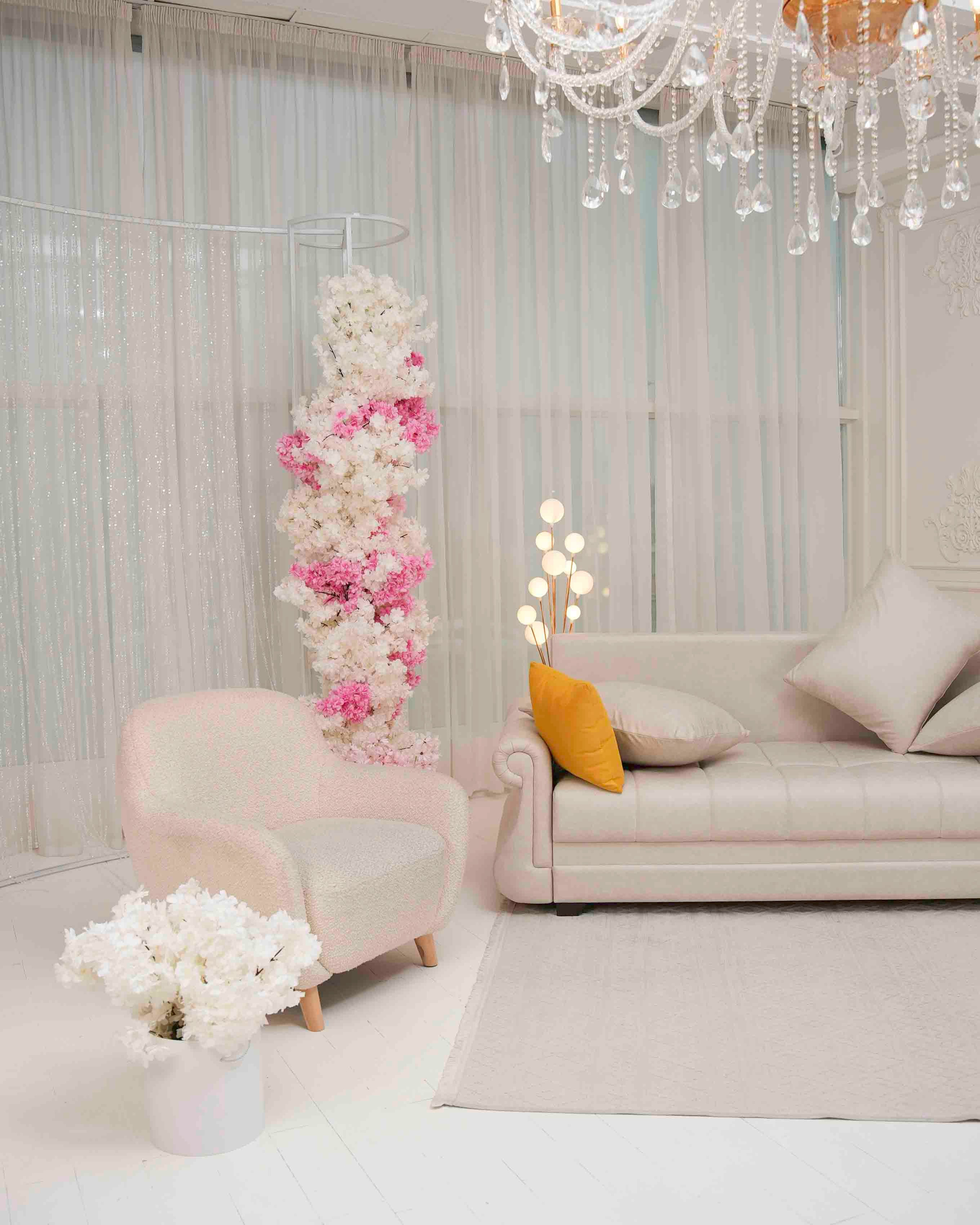 Зал «Light» — (ул.Мукими, 1А). 2astudio.uz