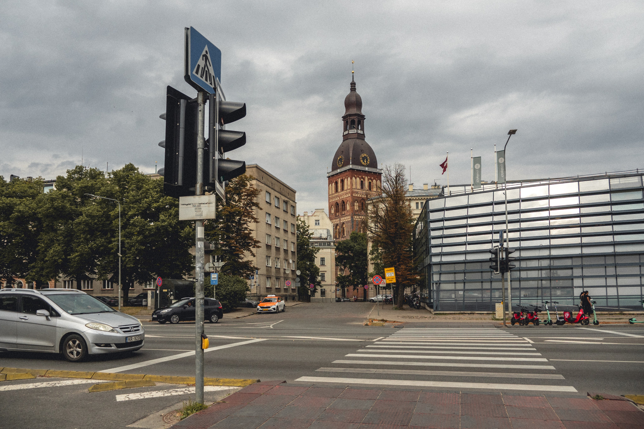 Voyage à Riga. Photographe sur Cote d’Azur. Portraits de familles, couples, enfants, événements