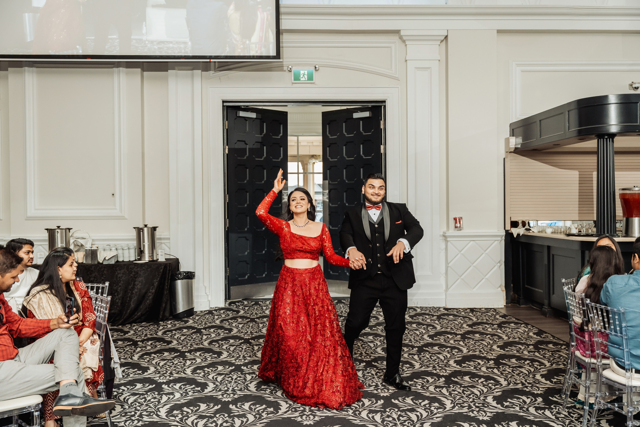 Darshil & Shailja. Wedding Photographer & Cinematographer studios