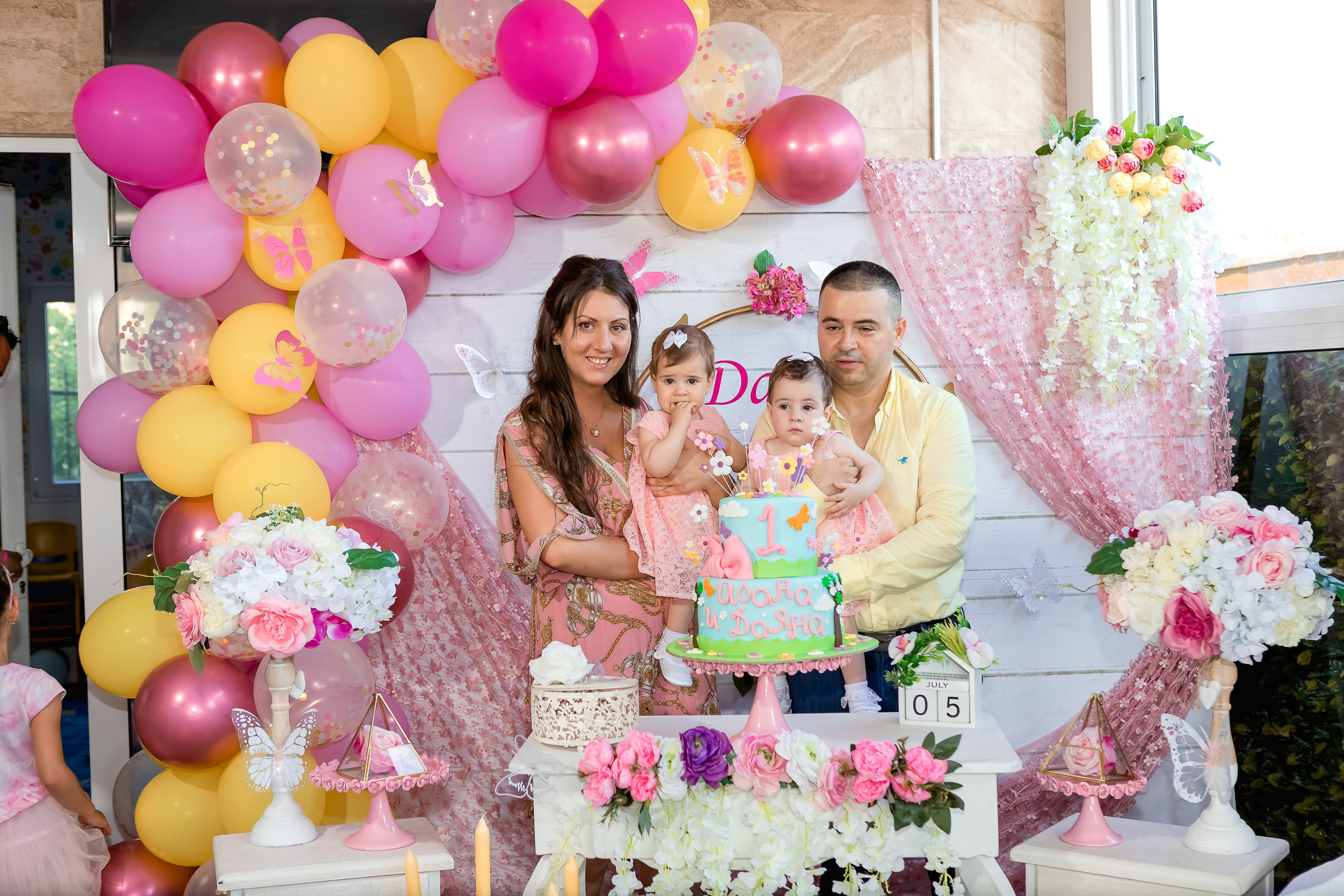 Чрстит Първи Рожден Ден. Фотограф Ирина Йотова