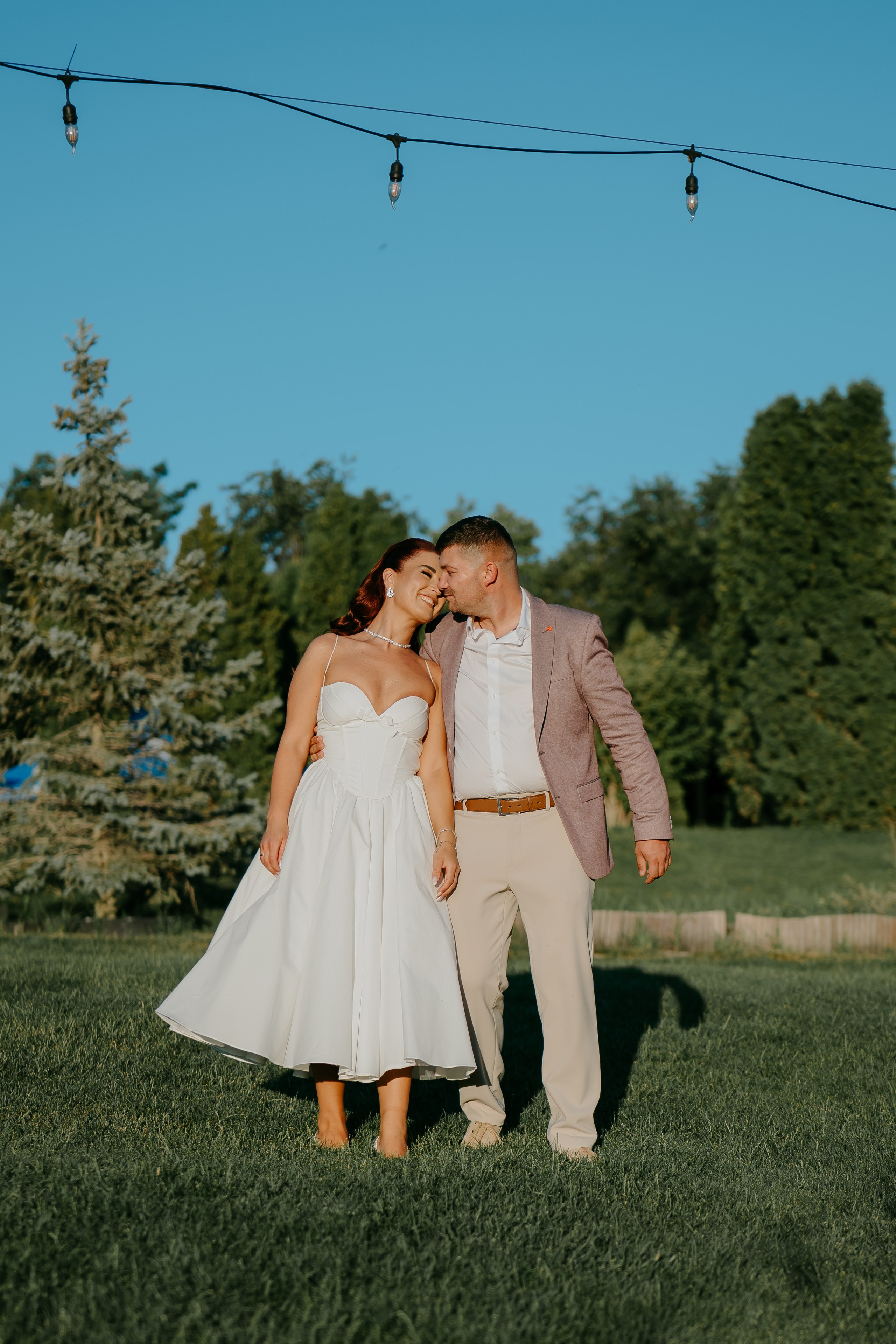 V & A. Crudueugen.com