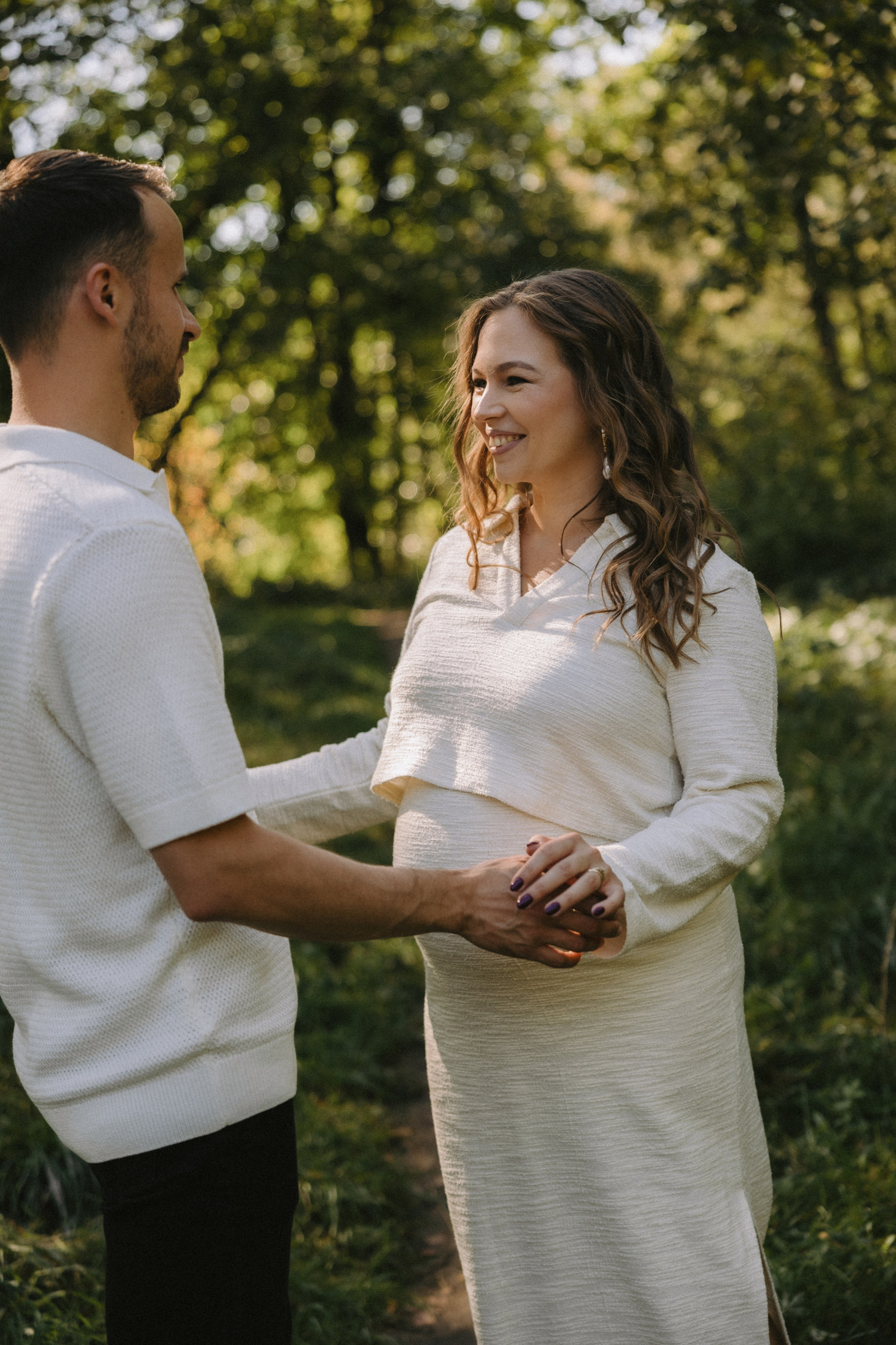 Sigita ir Artūras | Pabėgimas į gamtą ir aštrūs šešėliai. Vestuvių ir šeimų fotografė Lena Bondarenko / belove photo