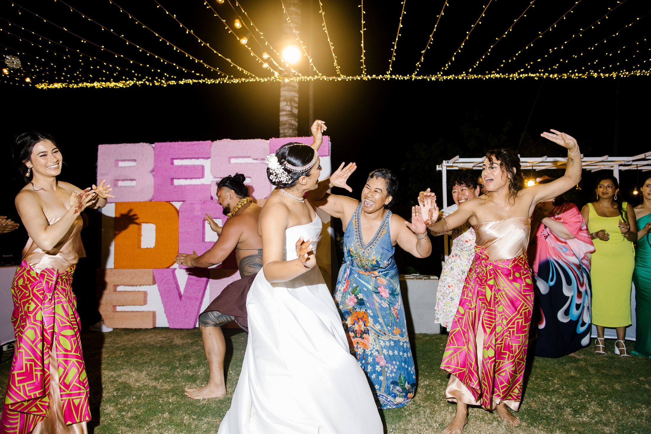 Big funny wedding with guests in paradise Bali island. Get.it.feel — Aesthetic Photography and Videography