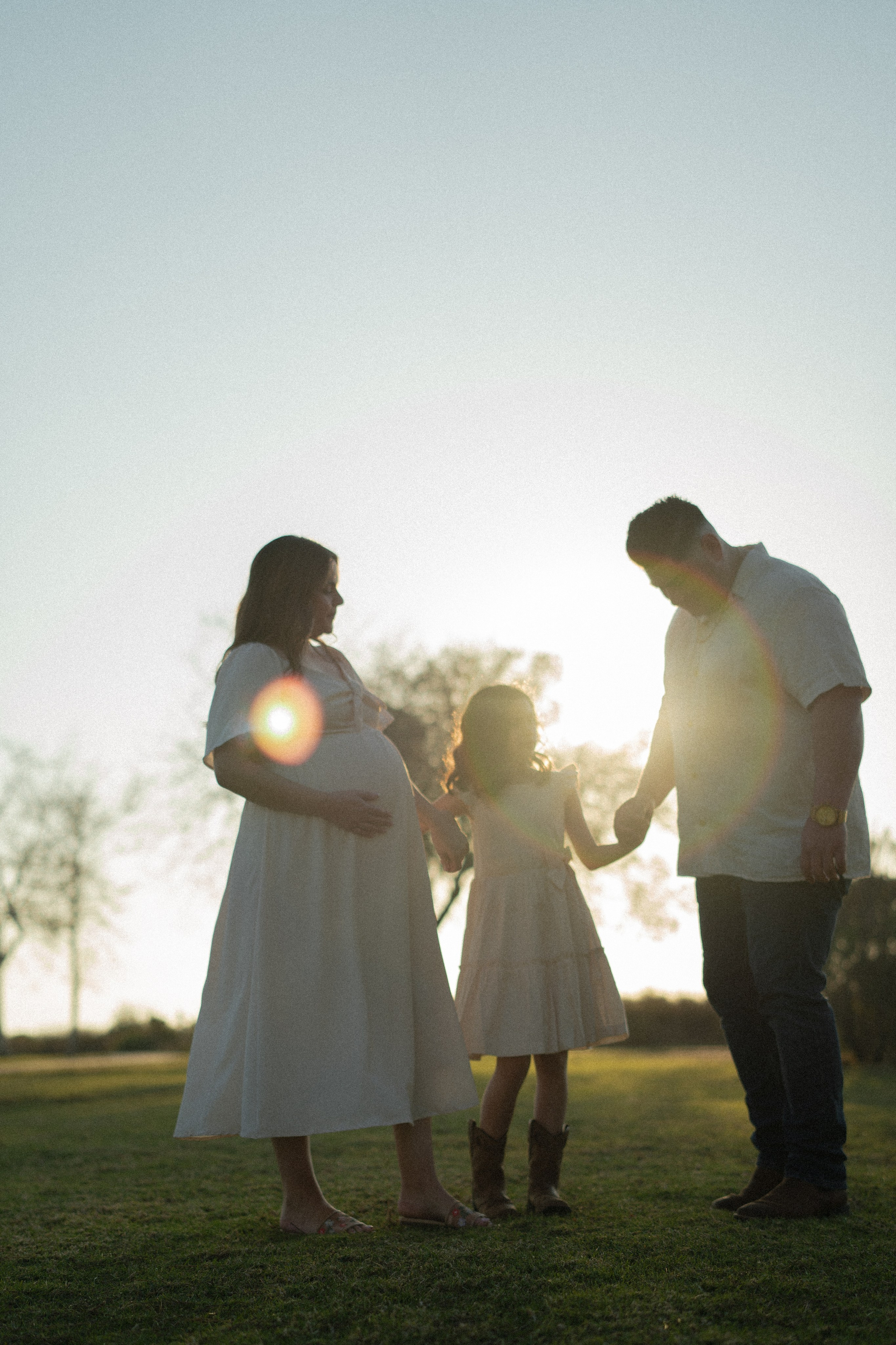 Family walk and wonderful 9 month of pregnancy. Portrait, family, maternity & wedding photography & videography in SoCal Kseni Vibe