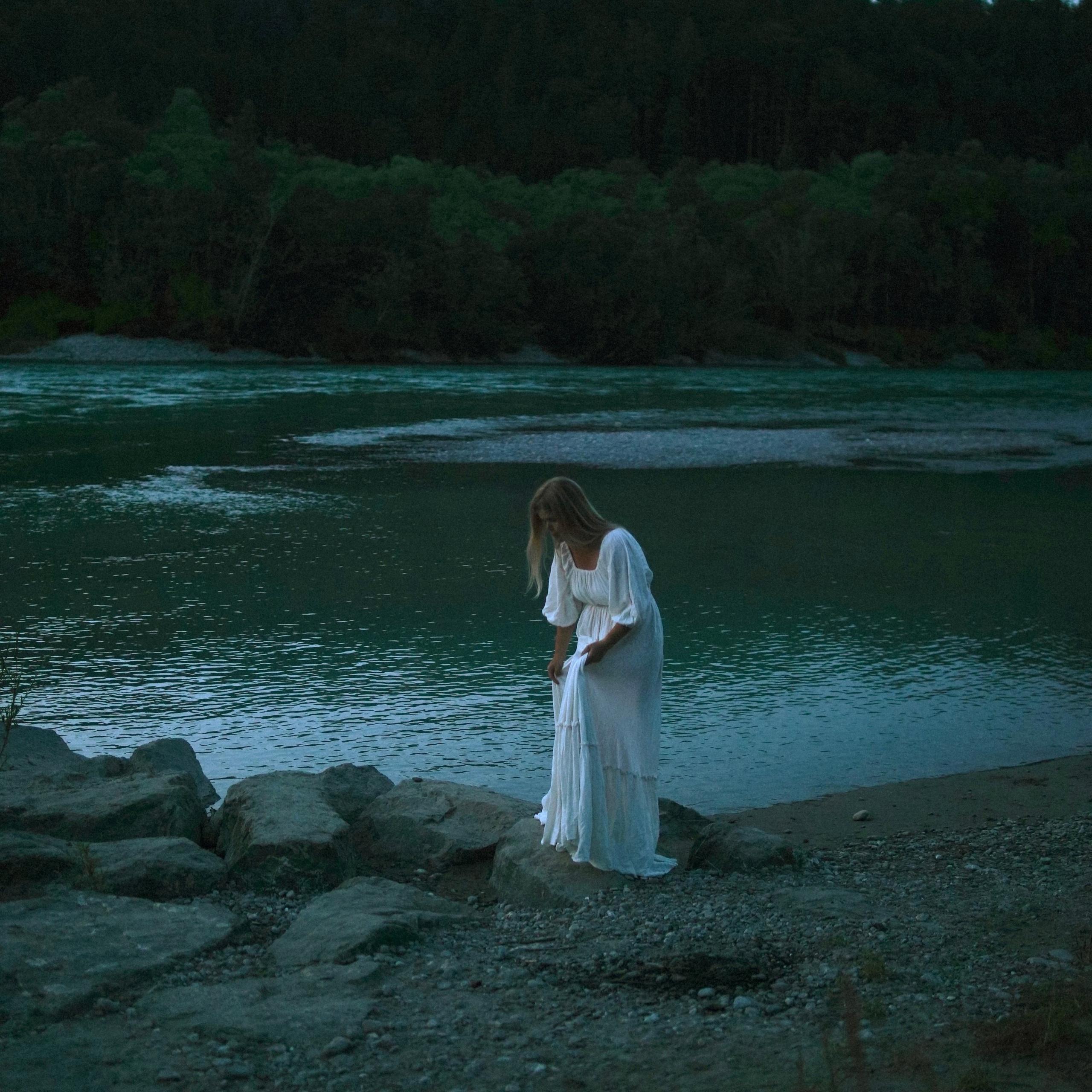 Couple & wedding photographer based in Bavaria Germany Alps I ForLoveLegends