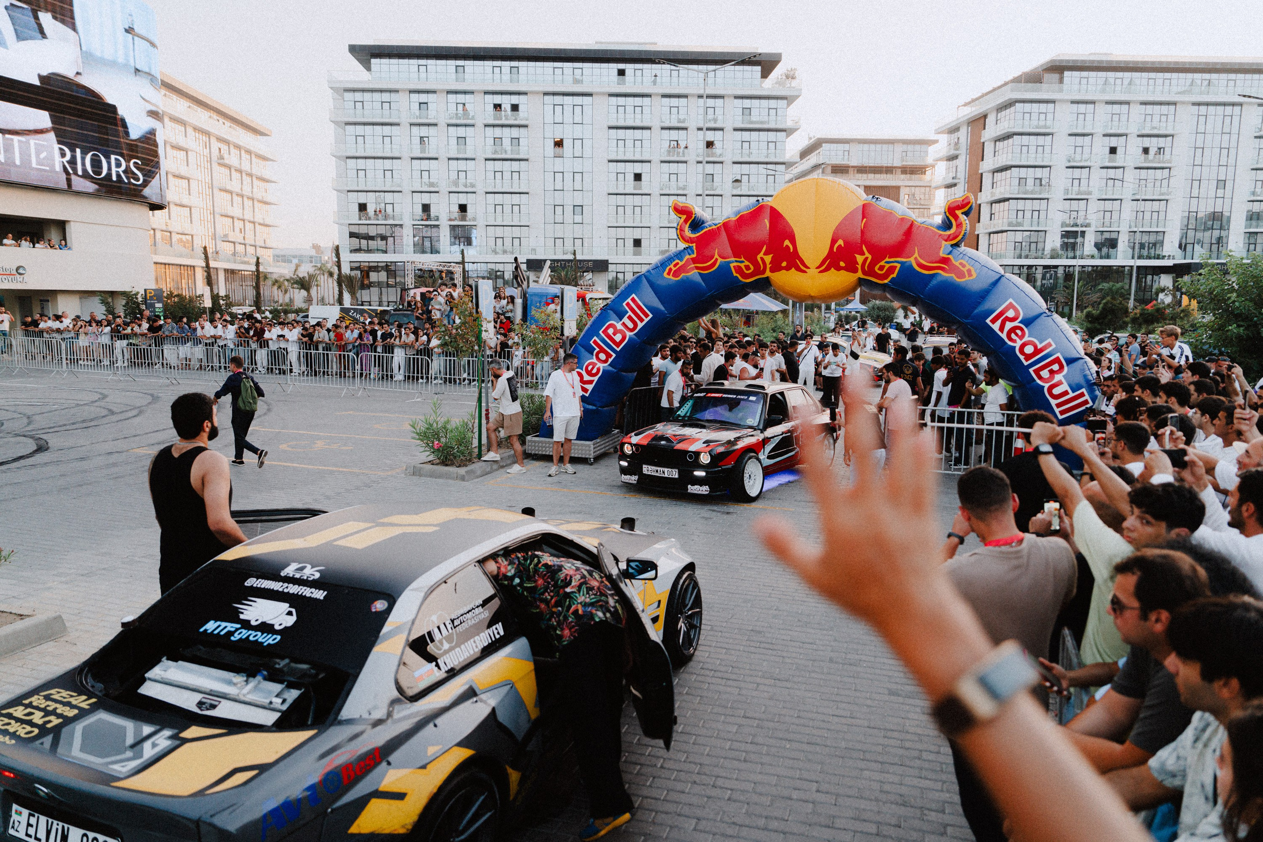 HYPER DRIVE. WORLDWIDE COMMERCIAL AUTOMOTIVE PHOTOGRAPHER