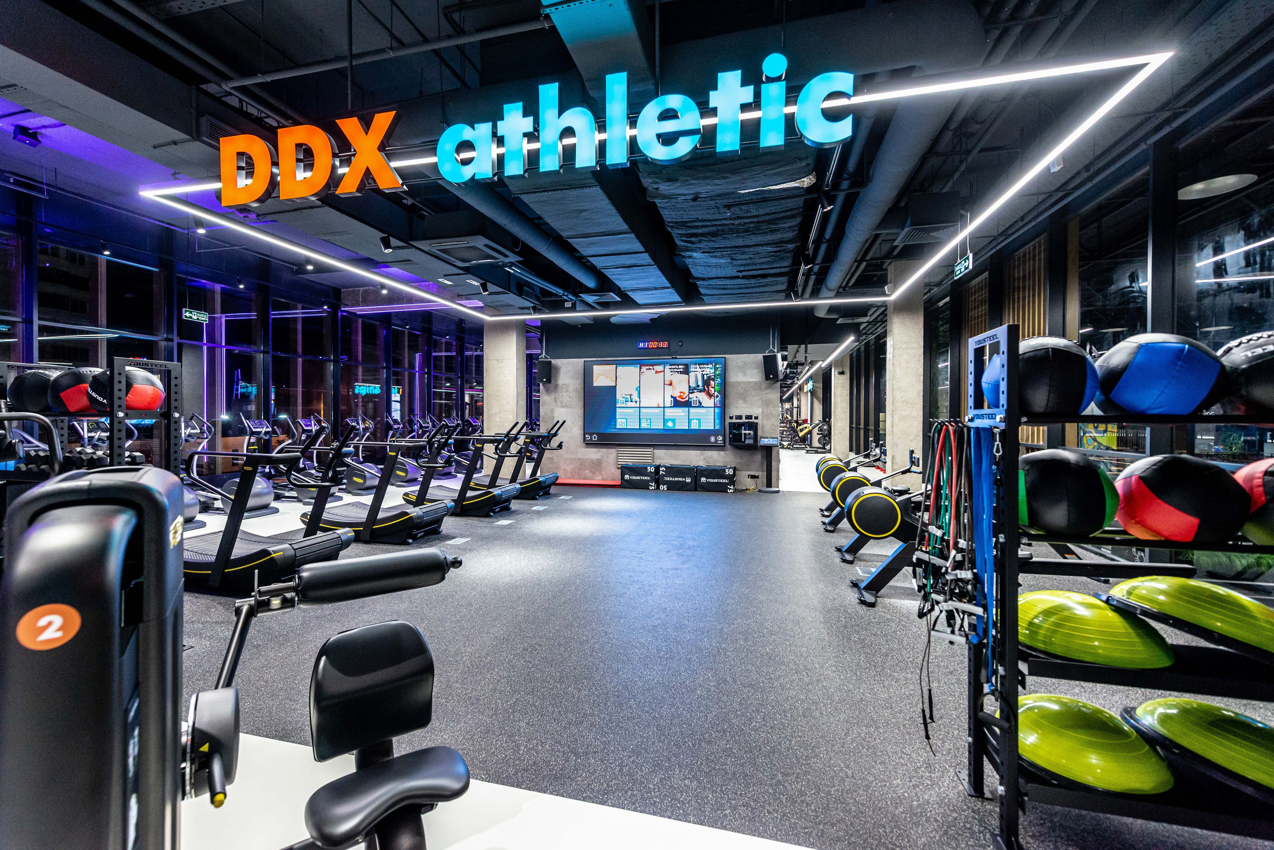 Фитнес-клуб DDX Fitness в Жулебино. ФОТОГРАФ МЕКСИКА КИНТАНА-РОО