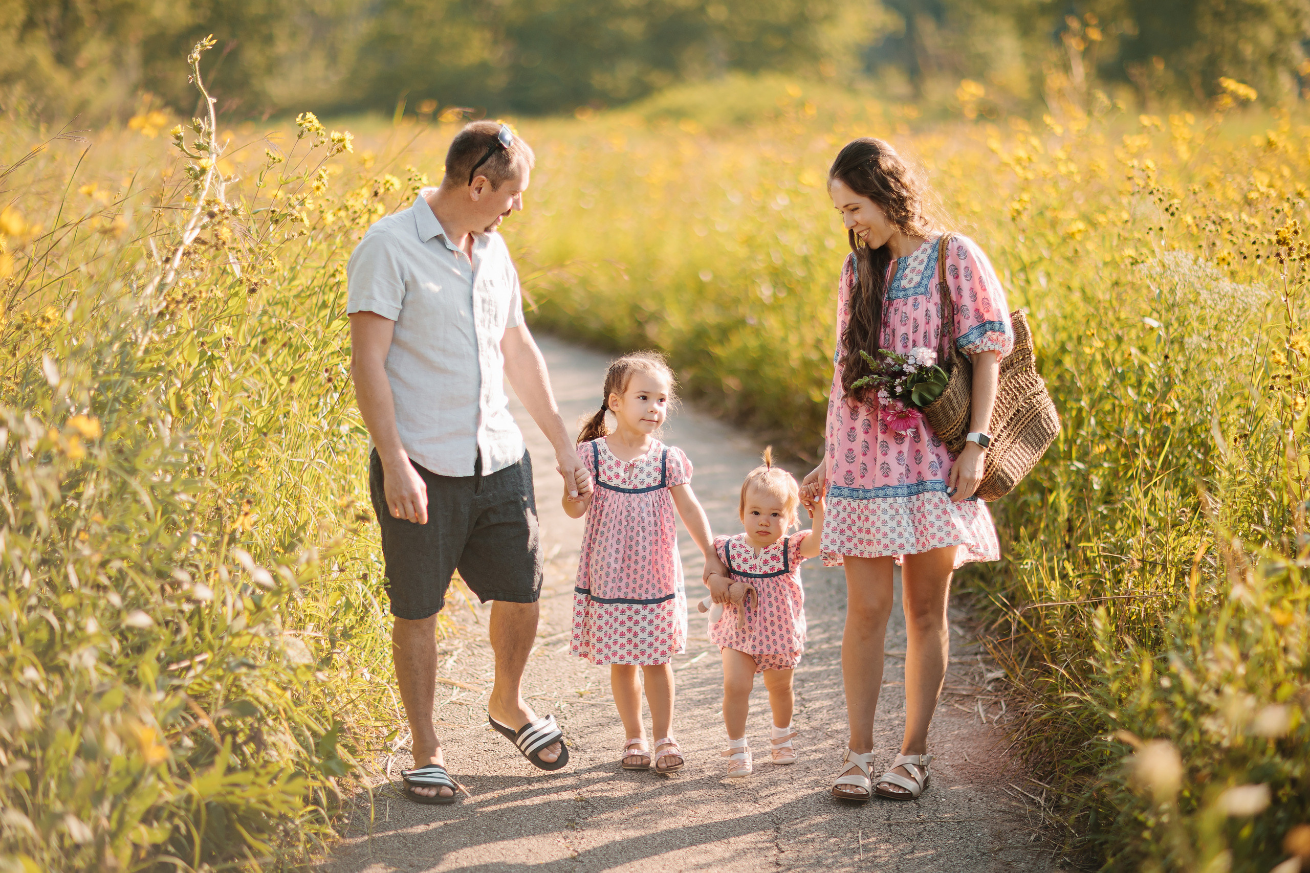 08.19.23 Family Photoshoot. Wedding family event photographer in Chicago Nick Yushevich