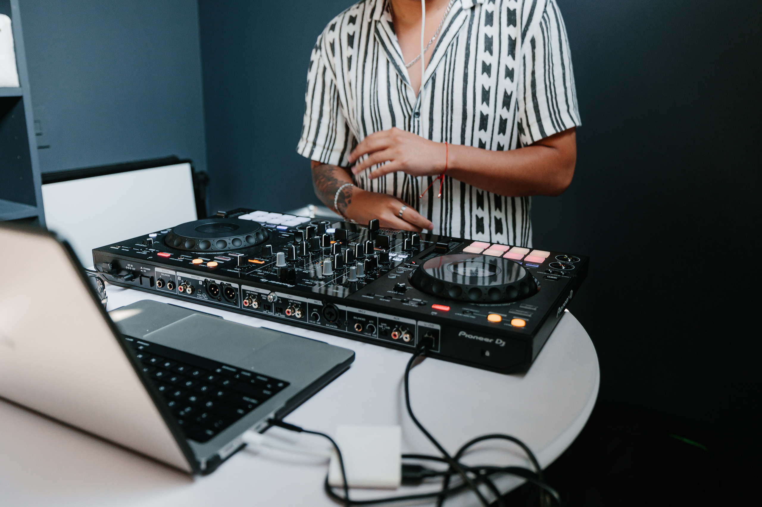 Grand Opening Anna Mania 08.20.2023. Wedding family event photographer in Chicago Nick Yushevich