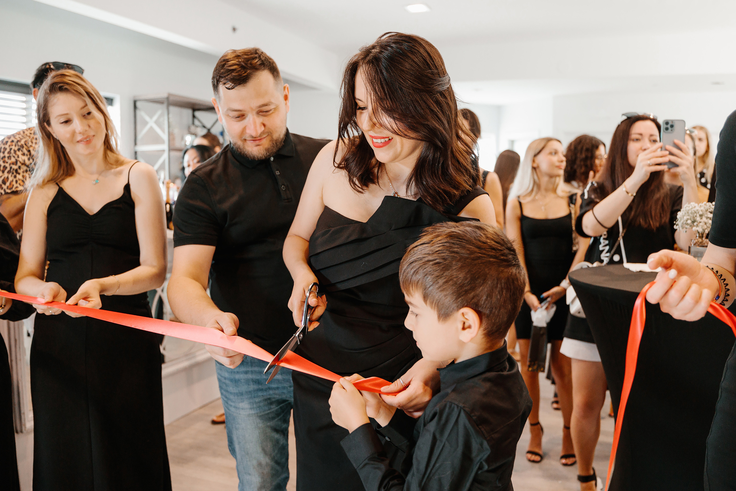 Grand Opening Anna Mania 08.20.2023. Wedding family event photographer in Chicago Nick Yushevich