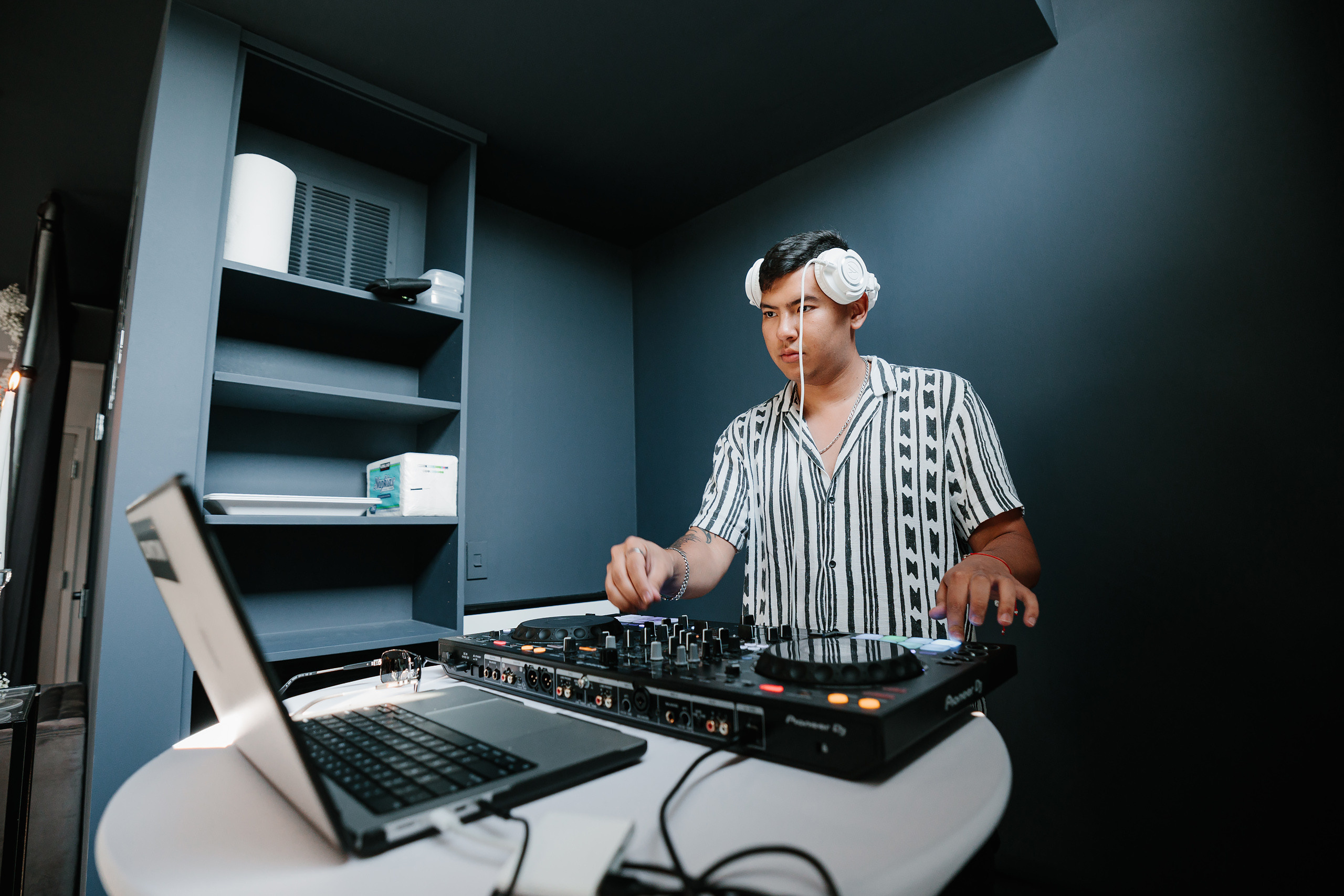 Grand Opening Anna Mania 08.20.2023. Wedding family event photographer in Chicago Nick Yushevich