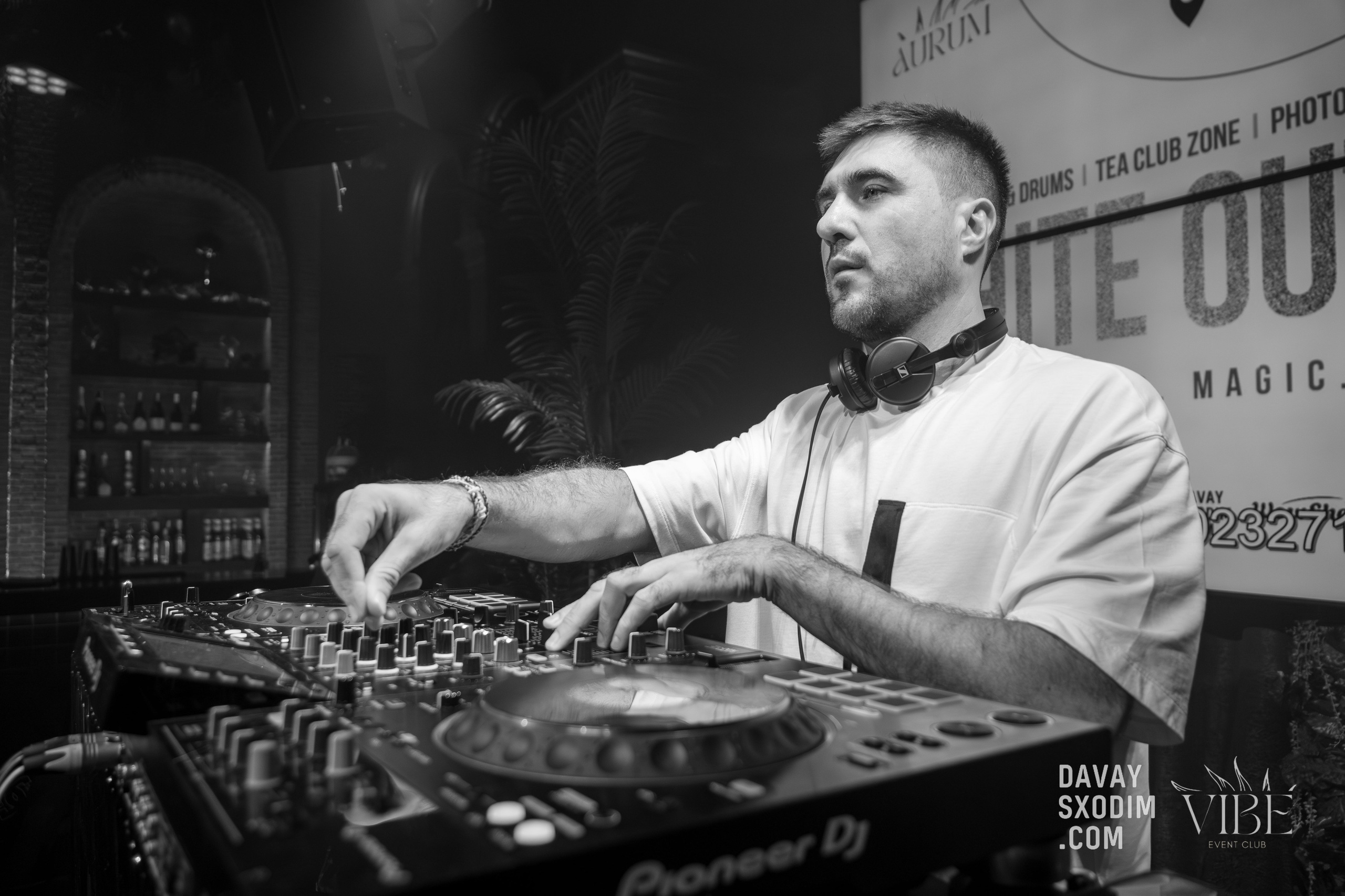 Вечеринка White Out | Фоторепортаж | Видеорепортаж | Афиша | DAVAYSXODIM.com PHUKET. АФИША|ФОТОРЕПОРТАЖИ|ИВЕНТЫ|ПХУКЕТ