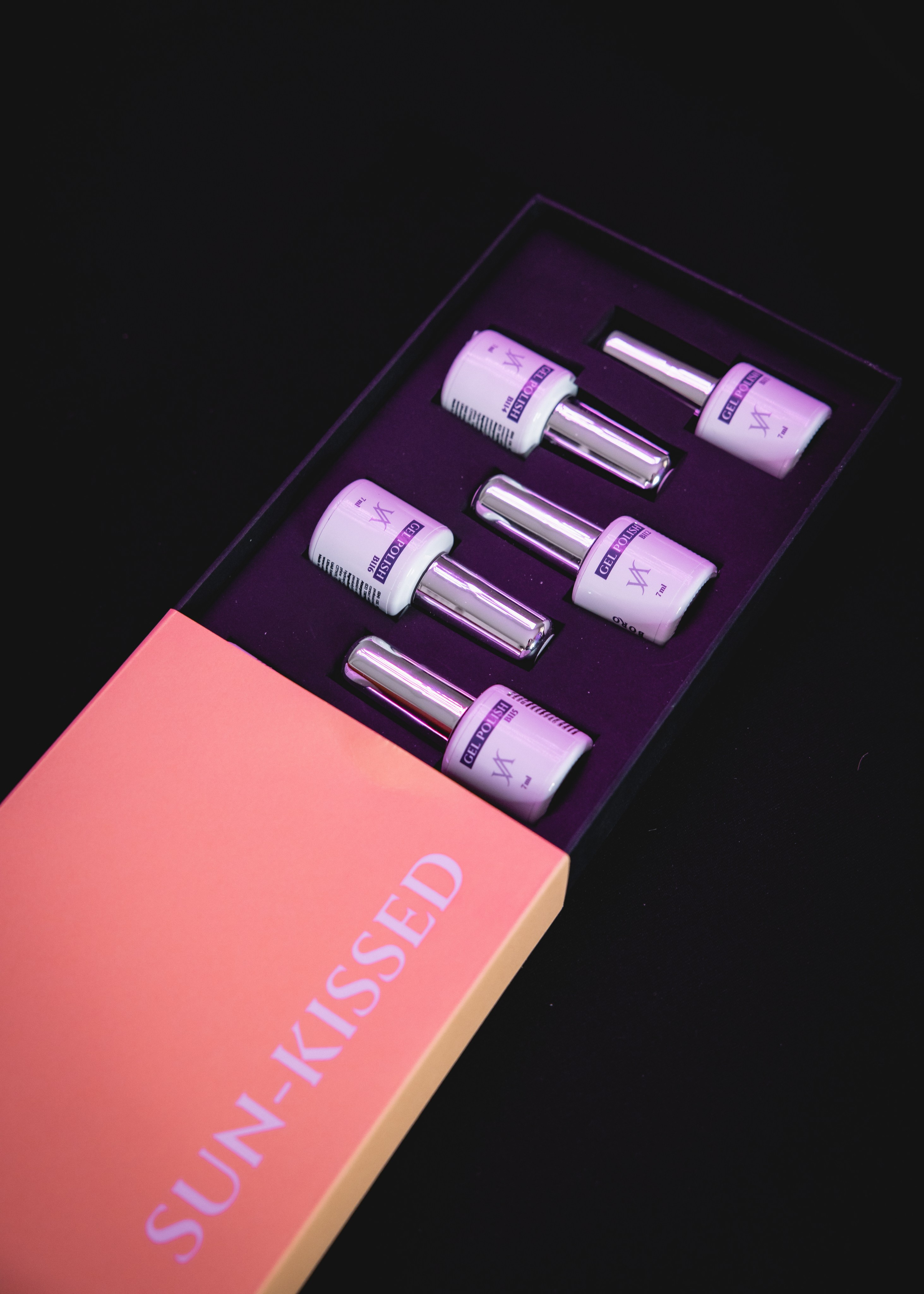 G-spot CPH (beauty salon). Professional wedding photographer in Copenhagen, Denmark — Julia Byron