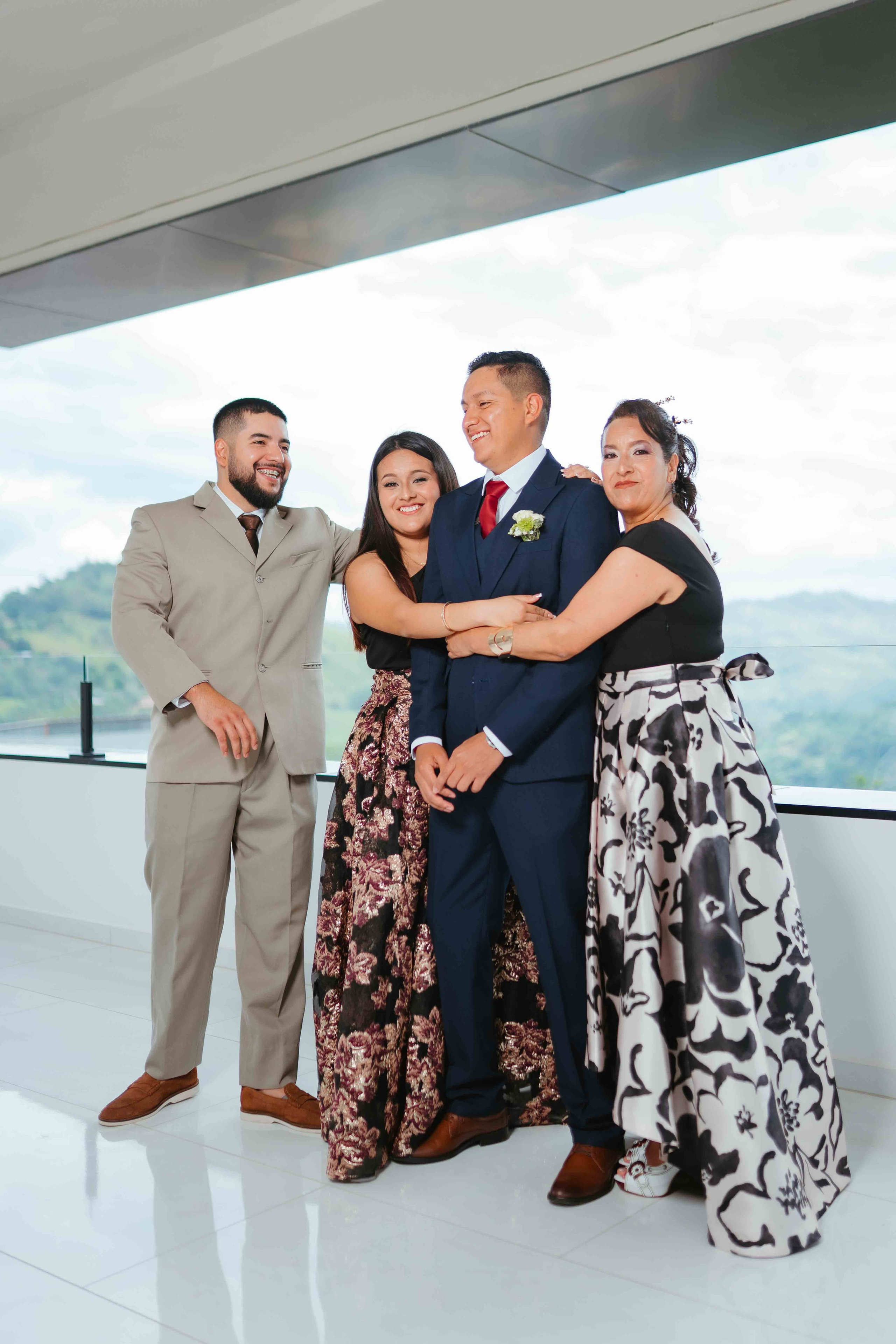 Jennifer y Vladimir. Fotógrafo de bodas en Loja Ecuador | Piero Alvarez PH