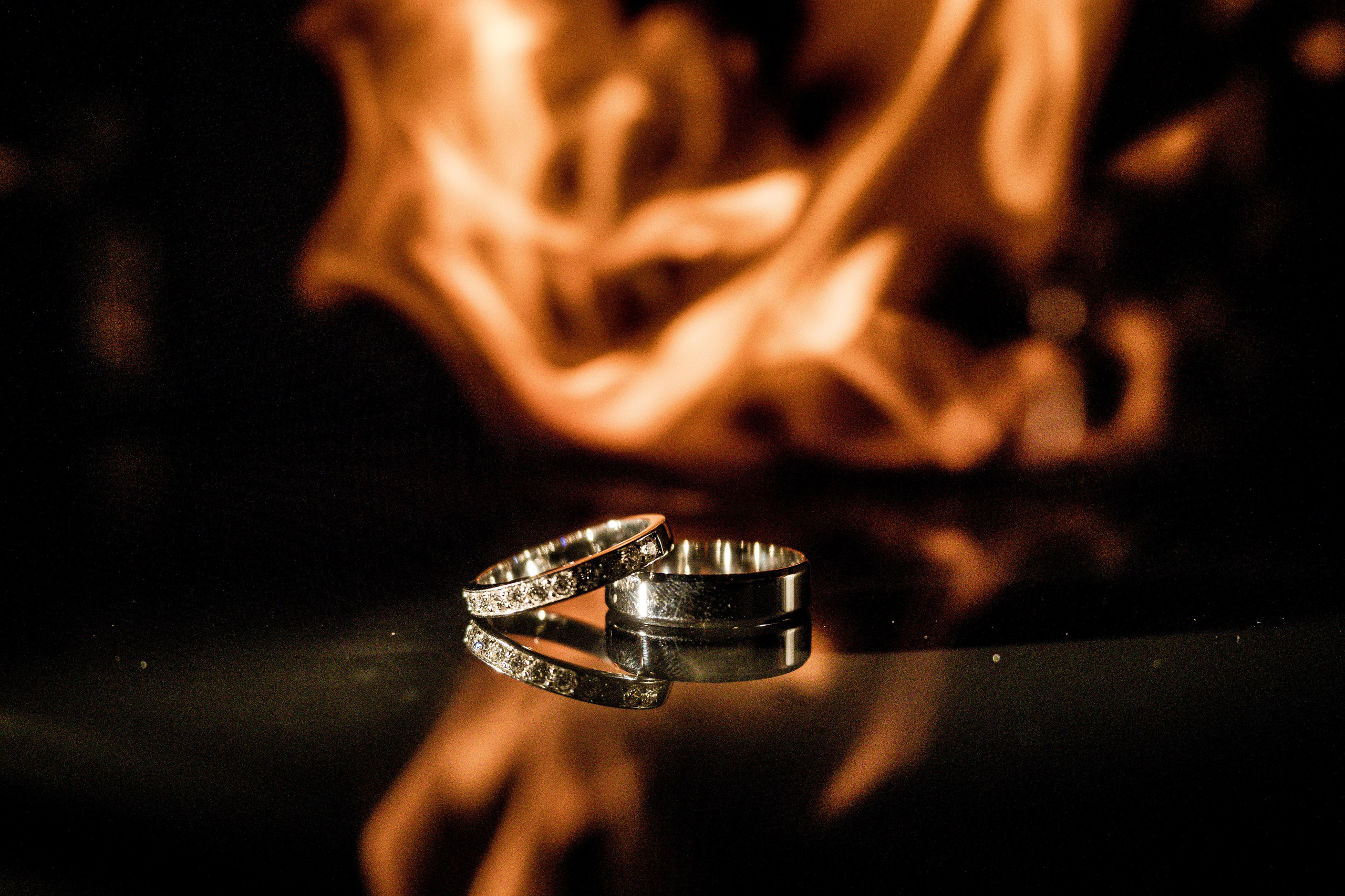 Der Bräutigam. Hochzeits- und Reportagefotograf für München, Regensburg, Deutschland RED LINE Media