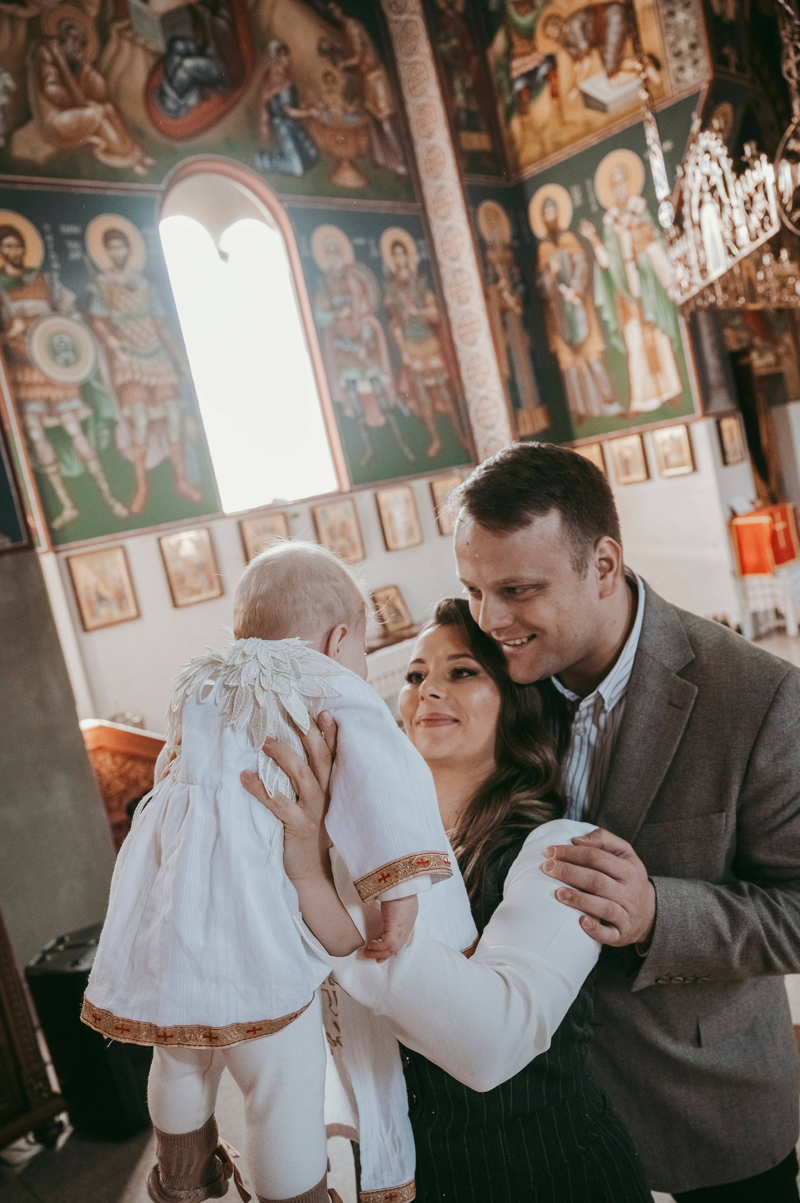 Sofijino krstenje. Deciji i porodicni fotograf u Beogradu Oksana Skendzic