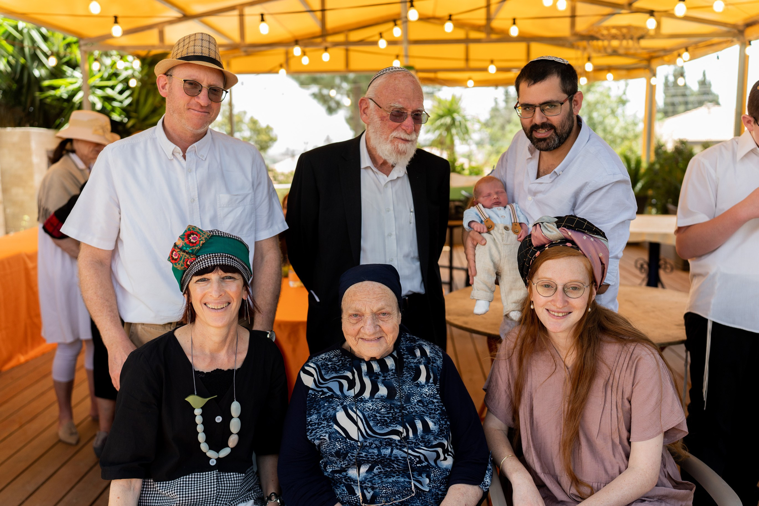 משפחת ברנד. יוסף מזרחי צילום חתונה, ברית וזוגיות. צלם מקצועי שאוהב להוציא אתכם הכי יפים ברגעים הכי מרגשים