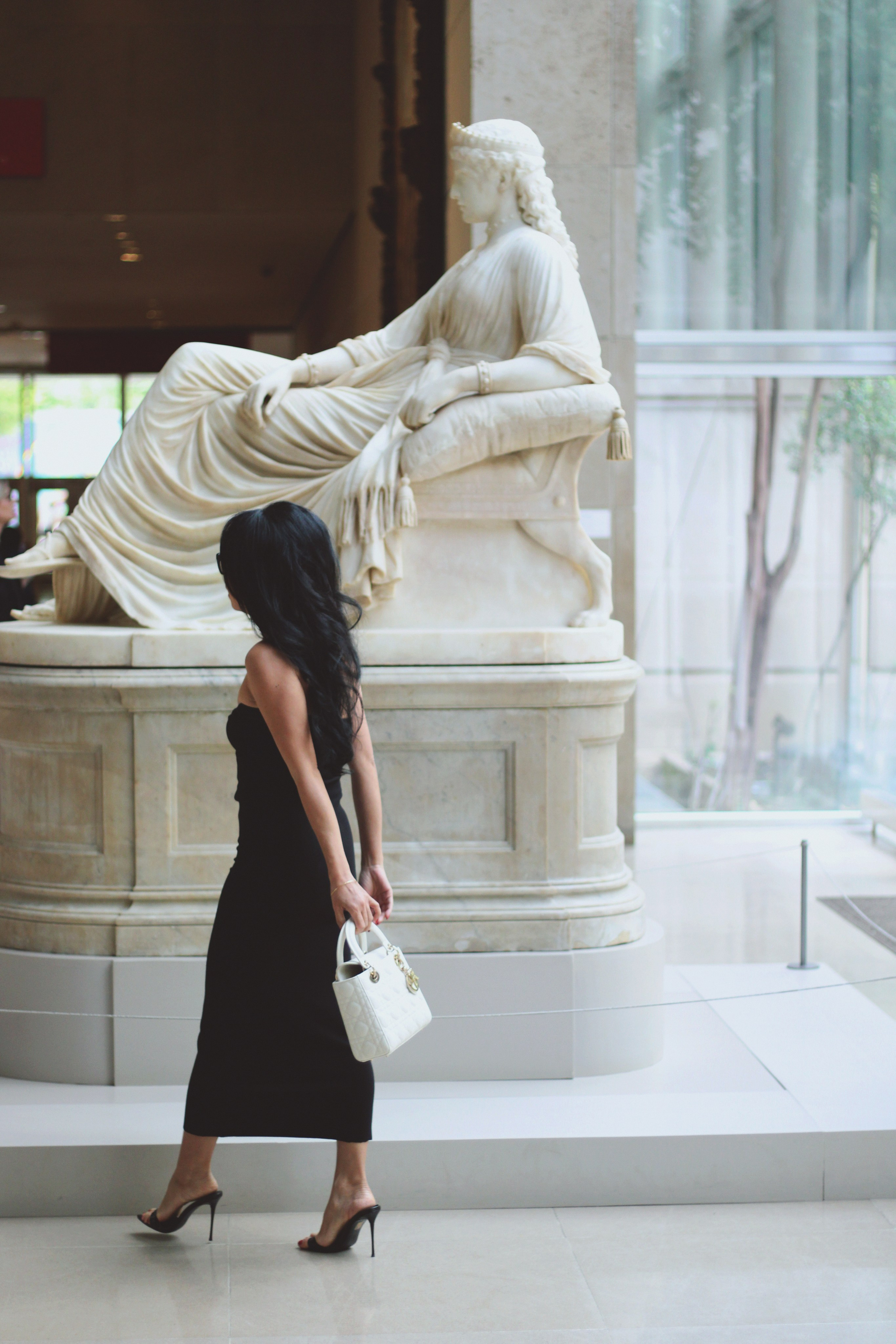 Women’s Lifestyle Indoor Photoshoot in Museum. Lana Petrychenko — Portrait & Family Photographer. Valencia, Spain