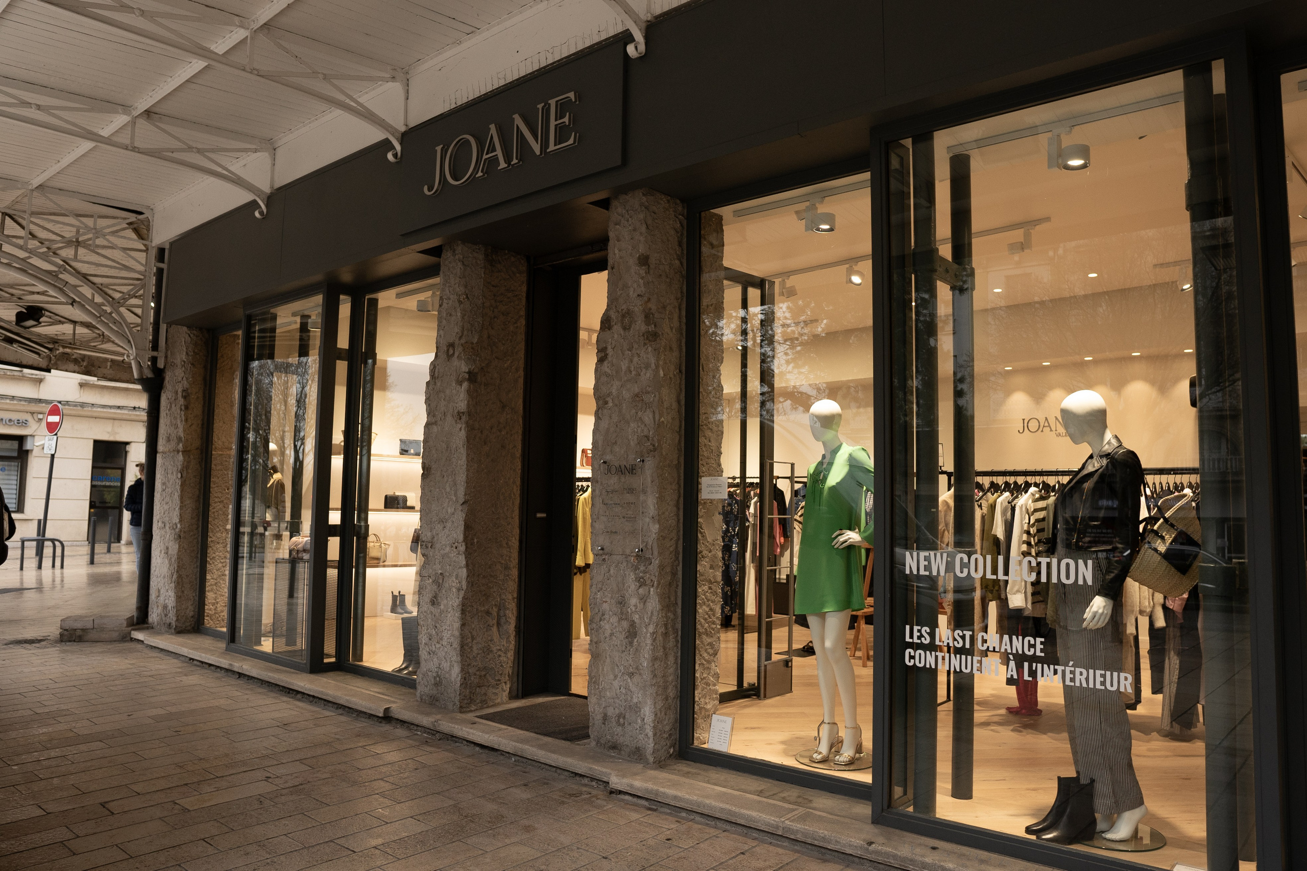 Magasin de vêtements JOANE. Petit trésor photos de famille, grossesse et nouveau-né à Roanne