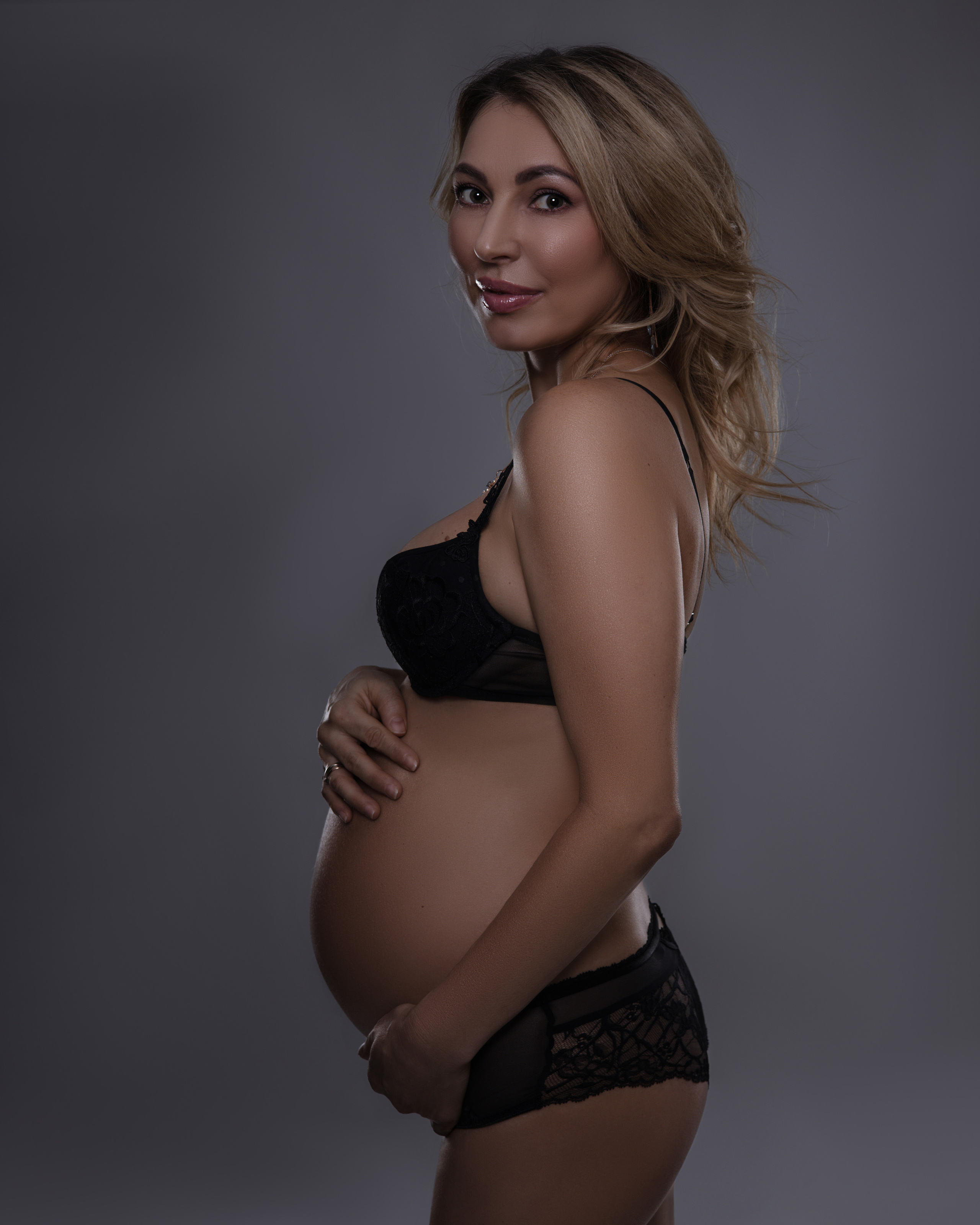 Babybauch Shooting mit wunderschöner Tatiana