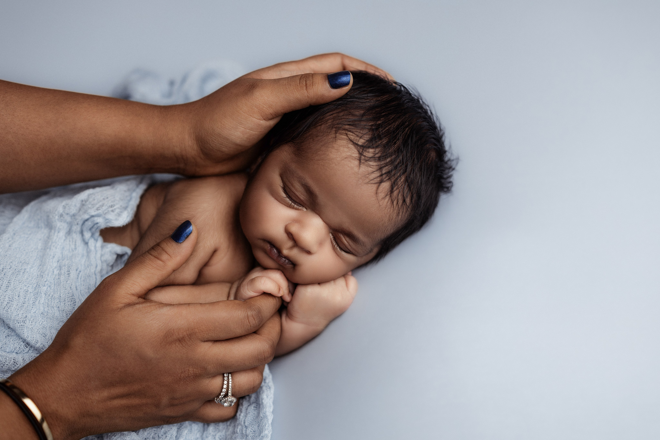 Newborn Classic. Newborn, kids, family photographer based near Zurich, Switzerland