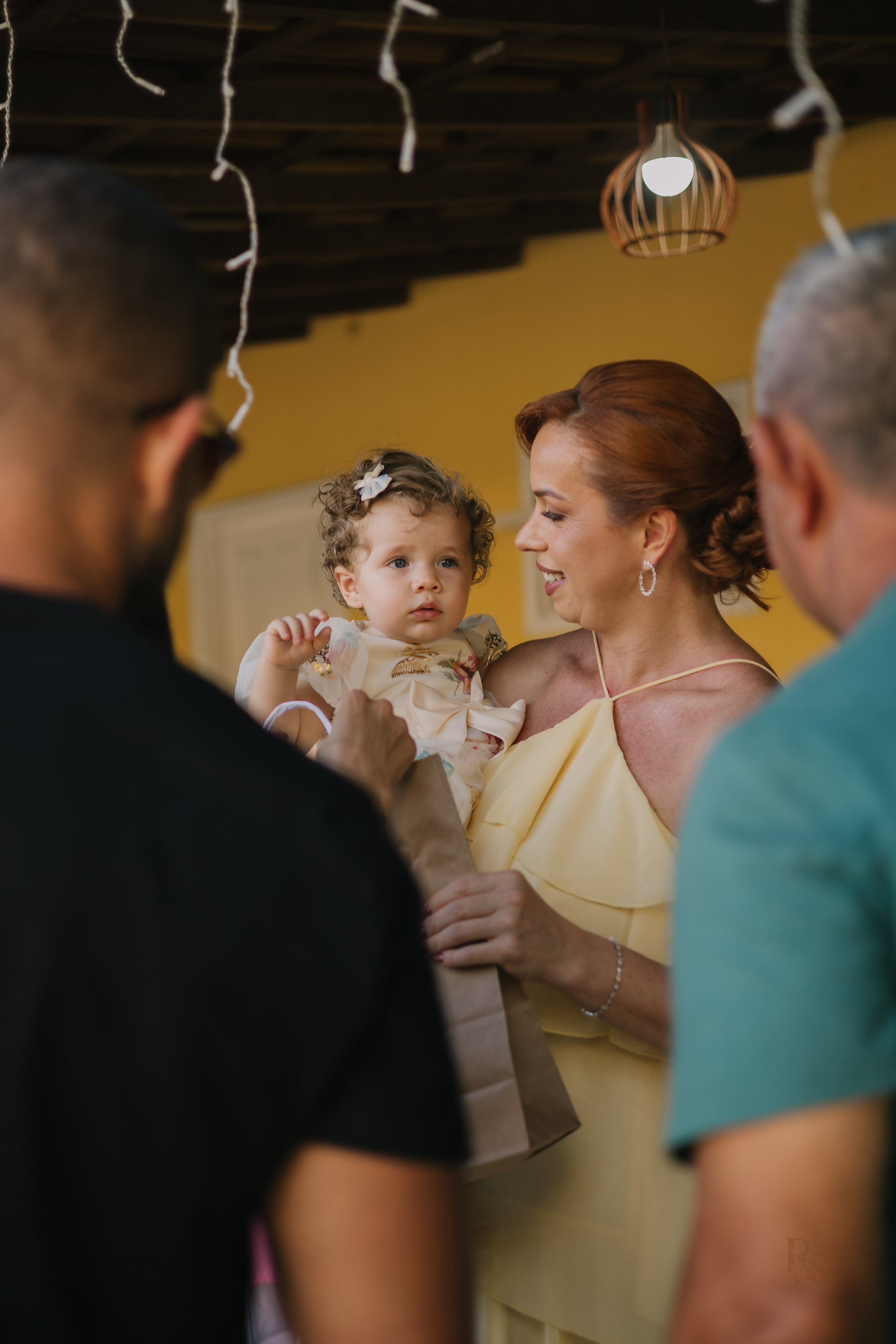 Aurora — 1 ano. Fotógrafo Richard Silvestre — Casamentos na Bahia