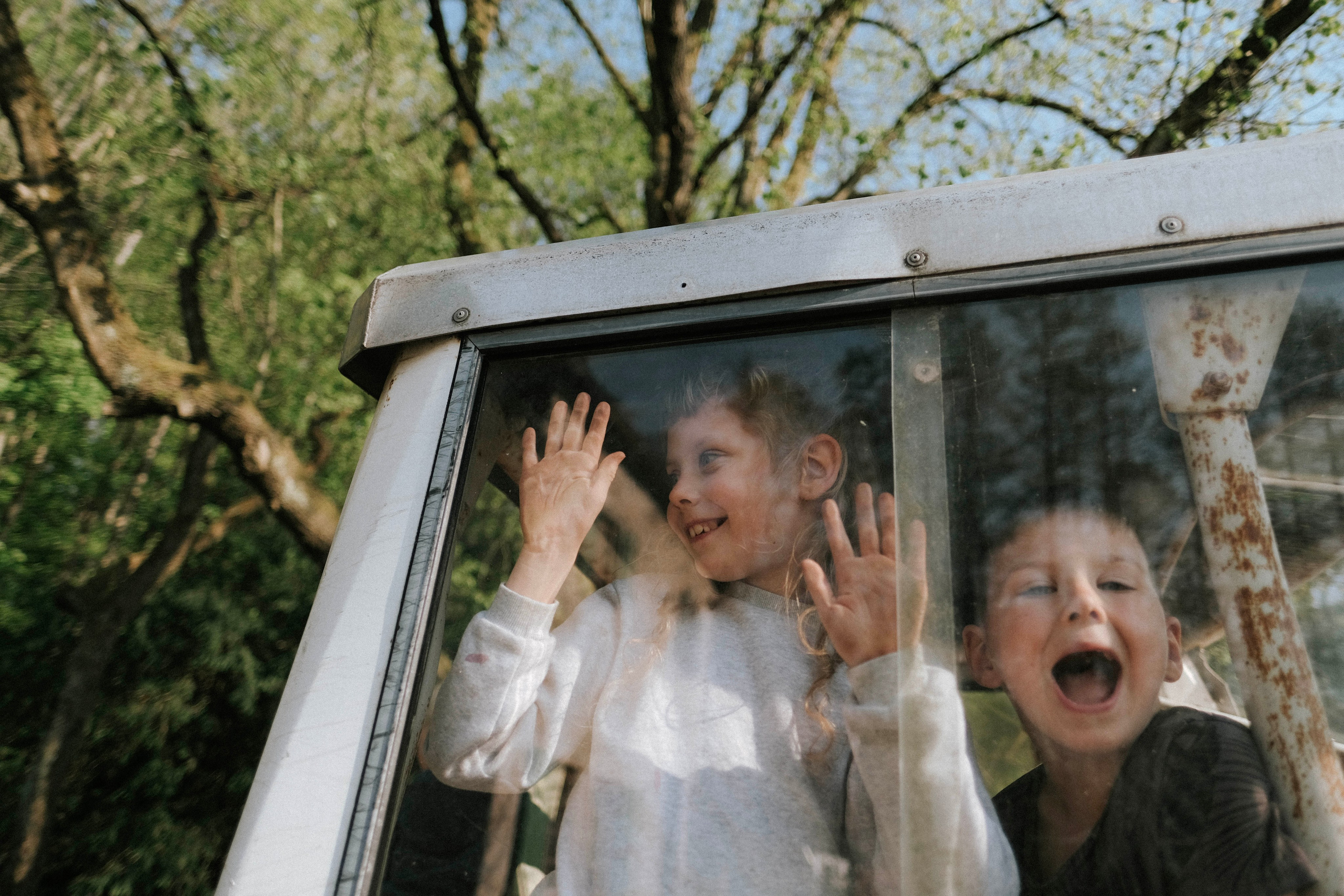 One year in a 500 years old house. Authentische Familienfotografie in Köln