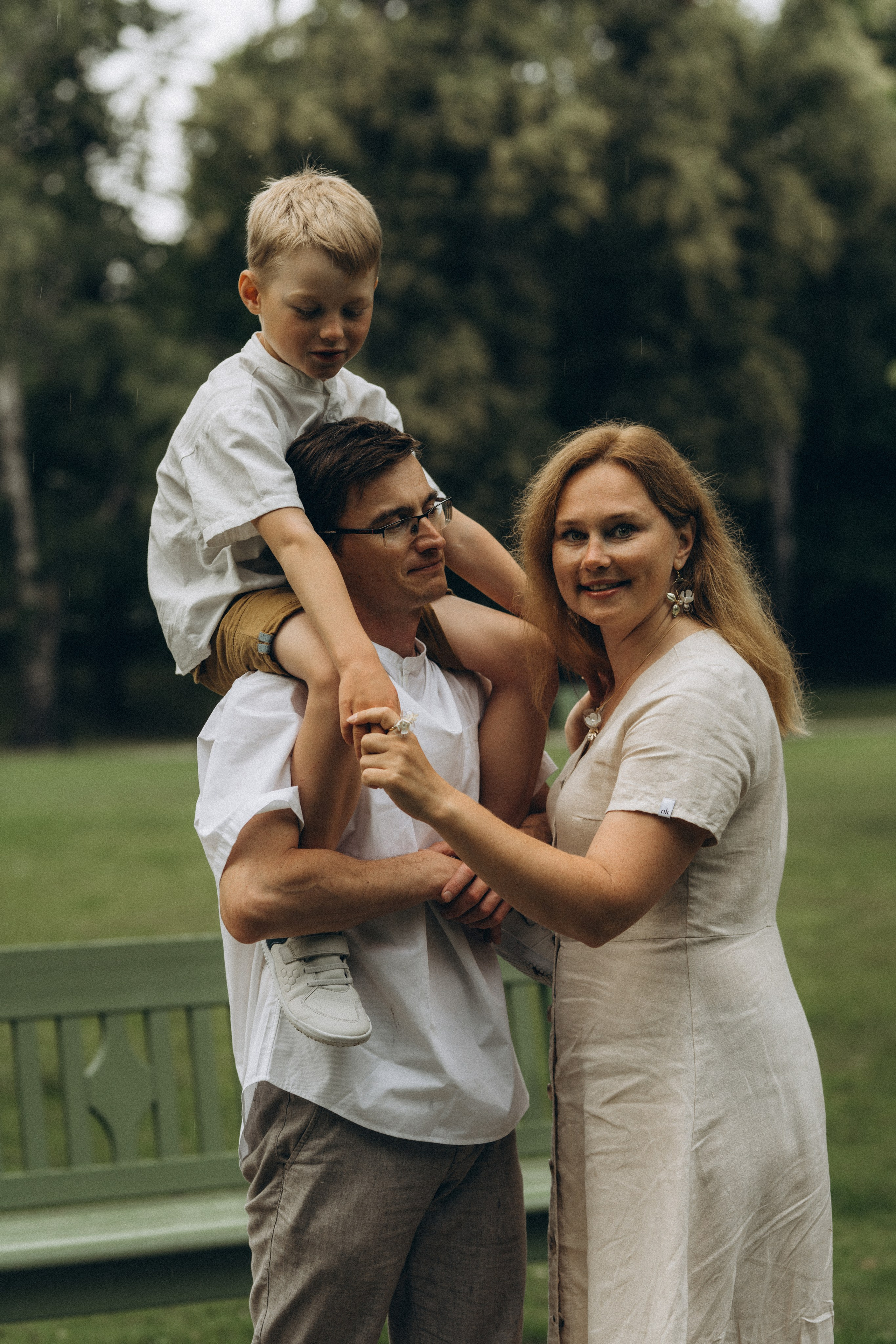 Kaivopuisto. Wedding and potrait photographer in Helsinki Vickan O