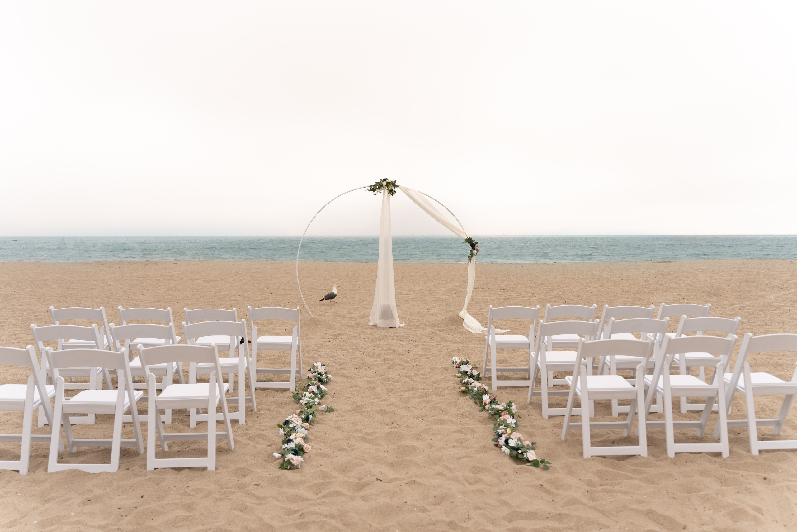 Beach wedding decoration
