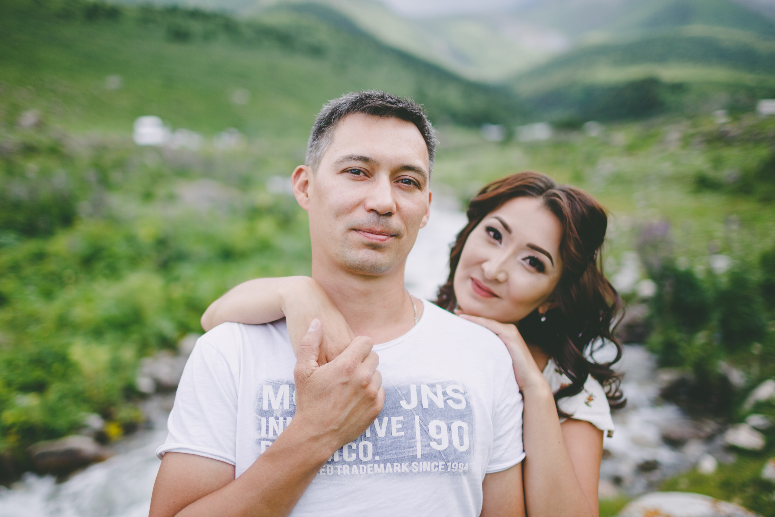 Фотосъемка для двоих в ущелье Чункурчак. Фотограф в Бишкеке Оксана Шувалова