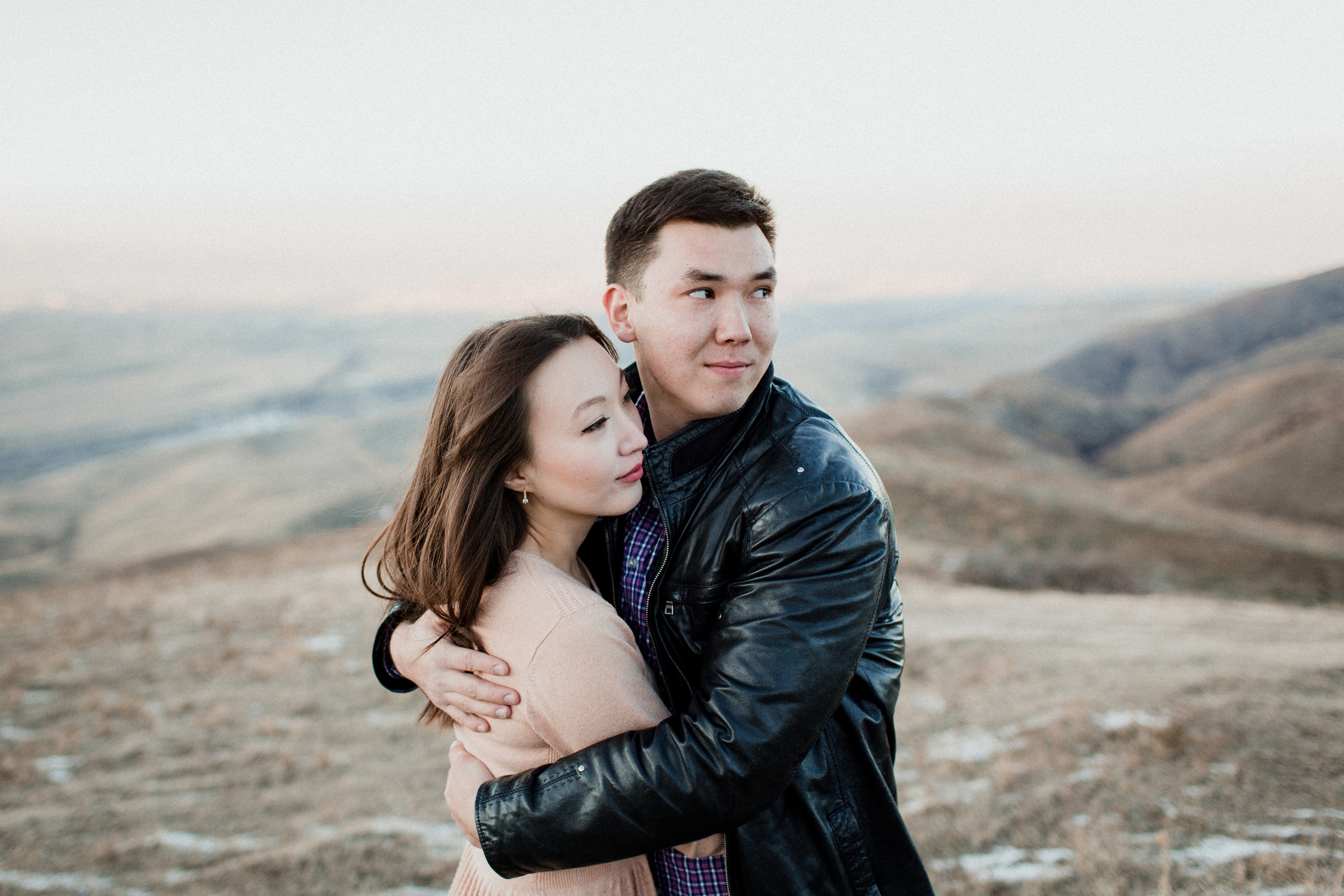 Фотосессия для двоих в ущелье Чункурчак. Фотограф в Бишкеке Оксана Шувалова